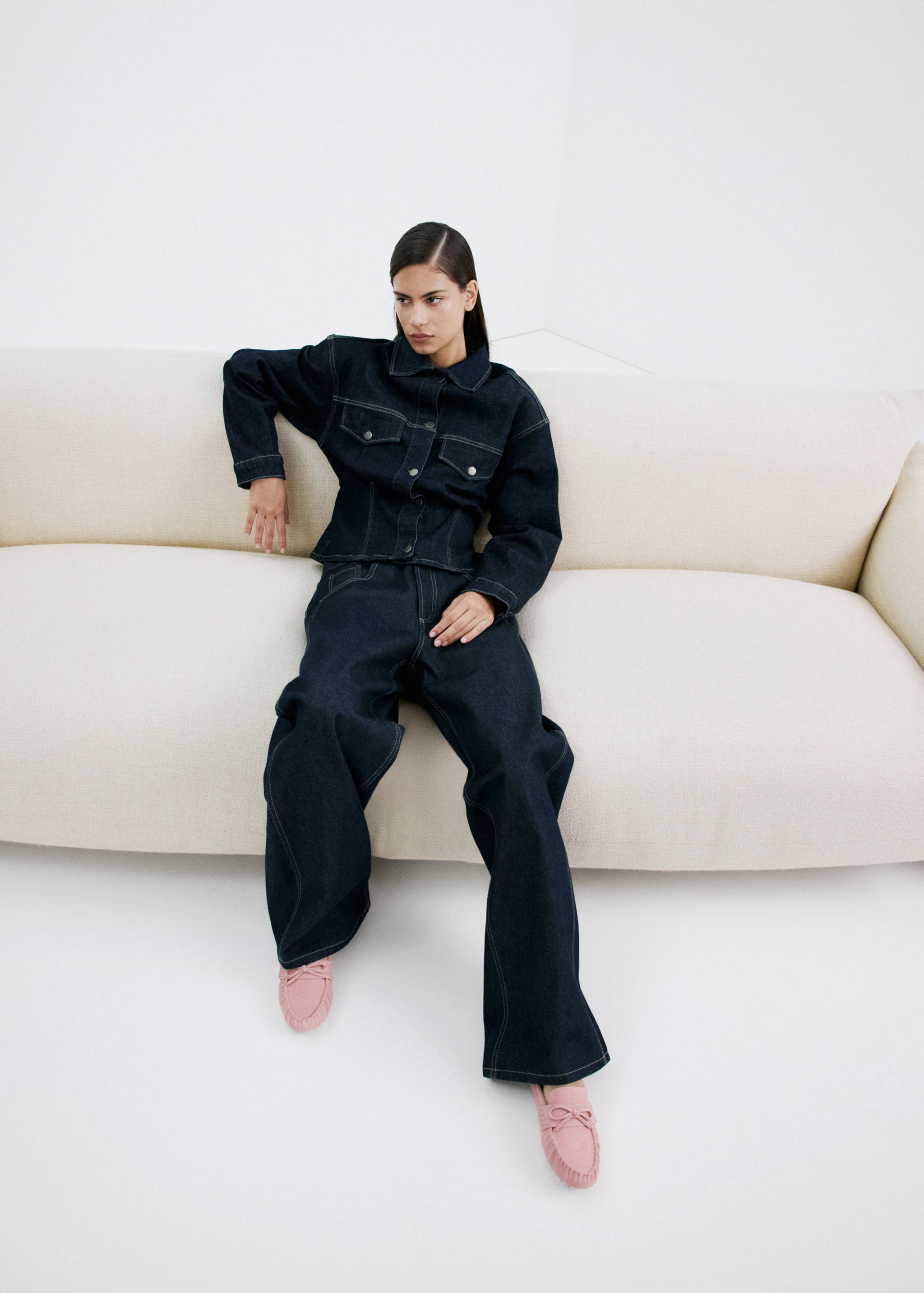 Gathered suede moccasins - General plane