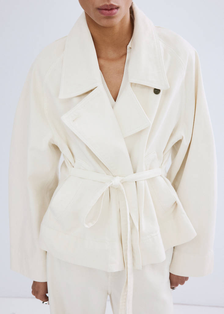 Cotton trench with maxi lapels and belt