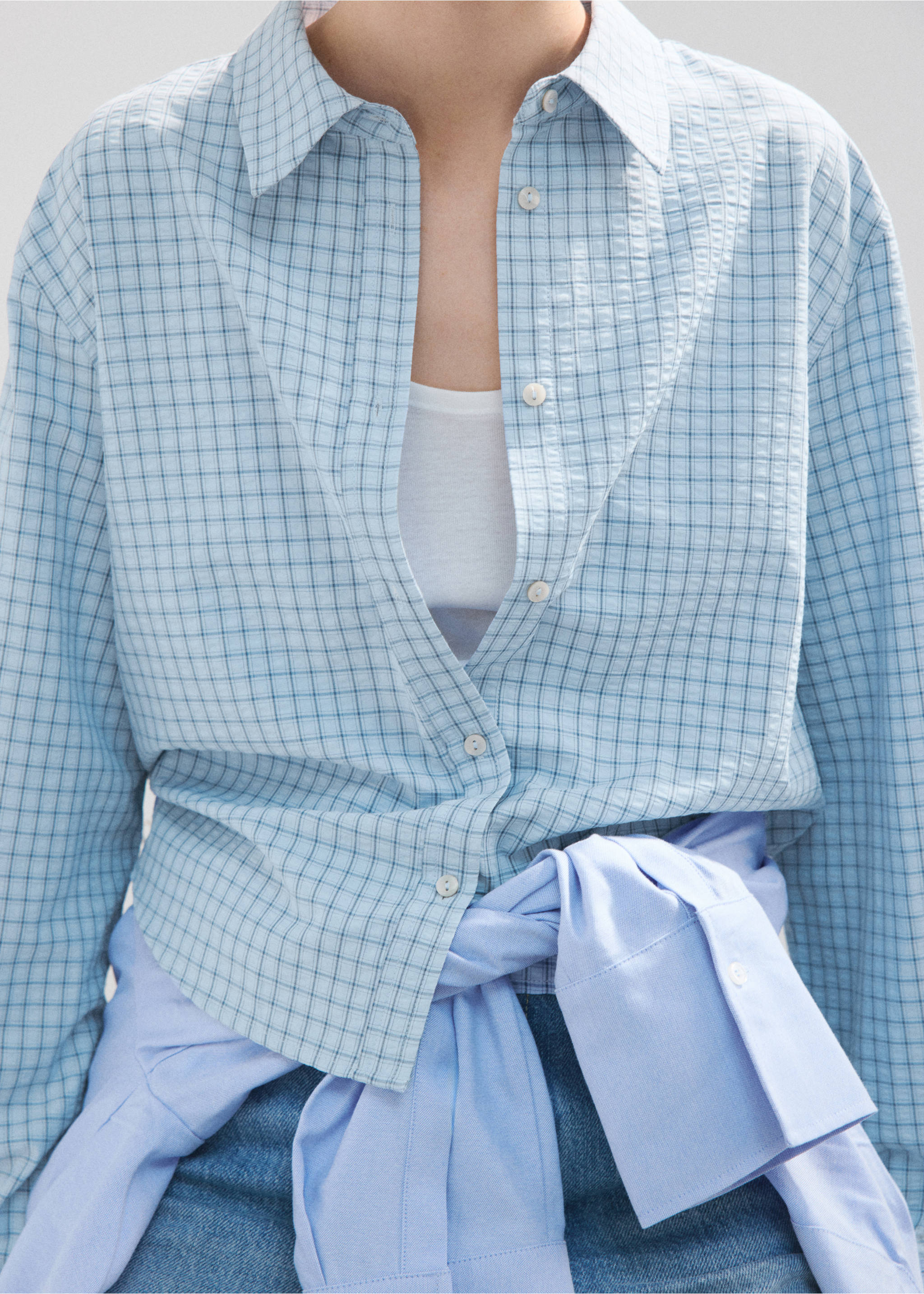 Straight checkered shirt - Details of the article 6, Sky Blue. Ref: 27095837-00.
