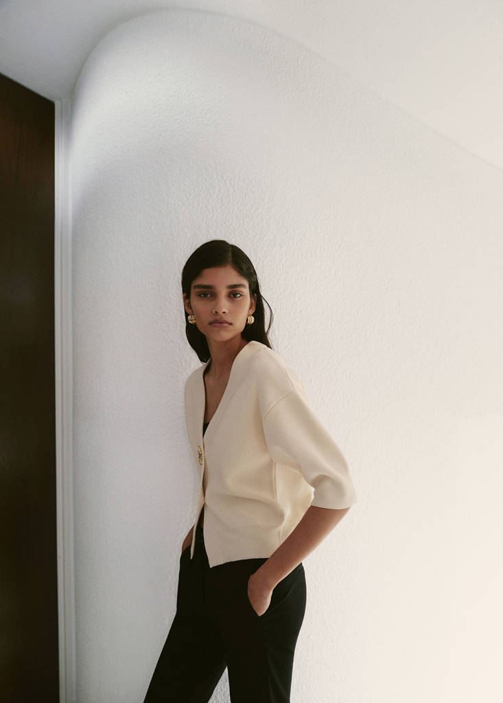 Knitted cardigan with jewel button — Ecru
