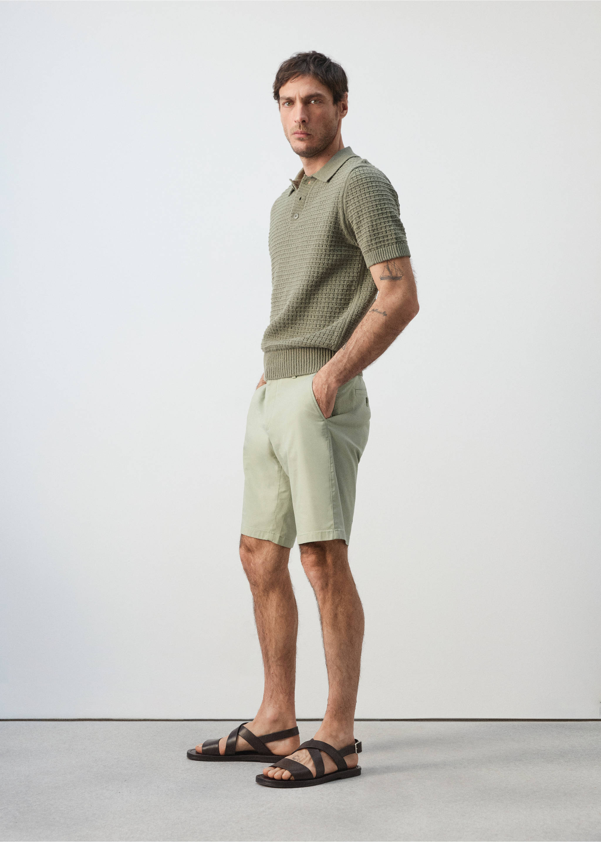 Slim-fit chino cotton bermuda shorts - Details of the article 2, Mint Green. Ref: 27095929-00.