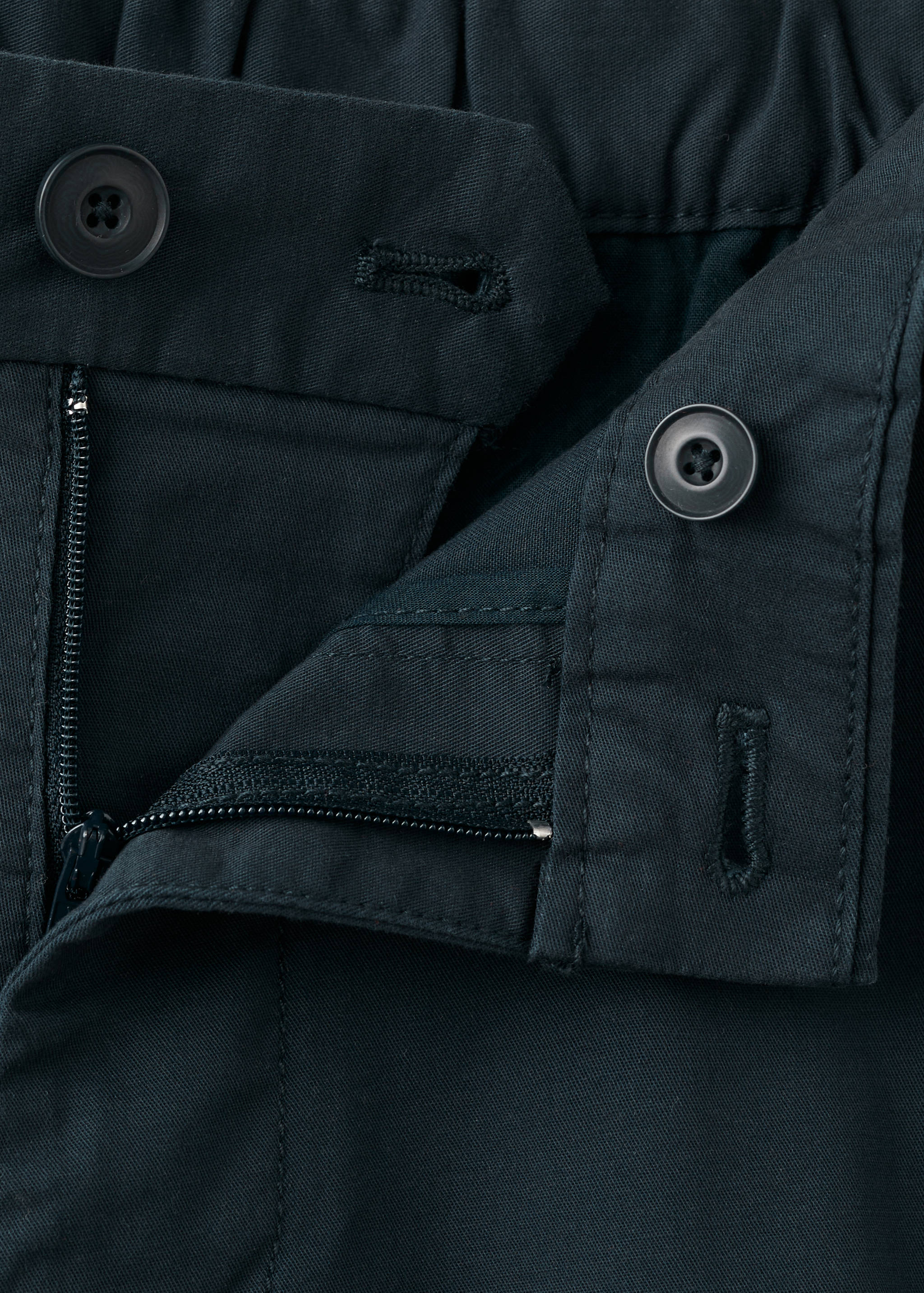 Slim-fit chino cotton bermuda shorts - Details of the article 8