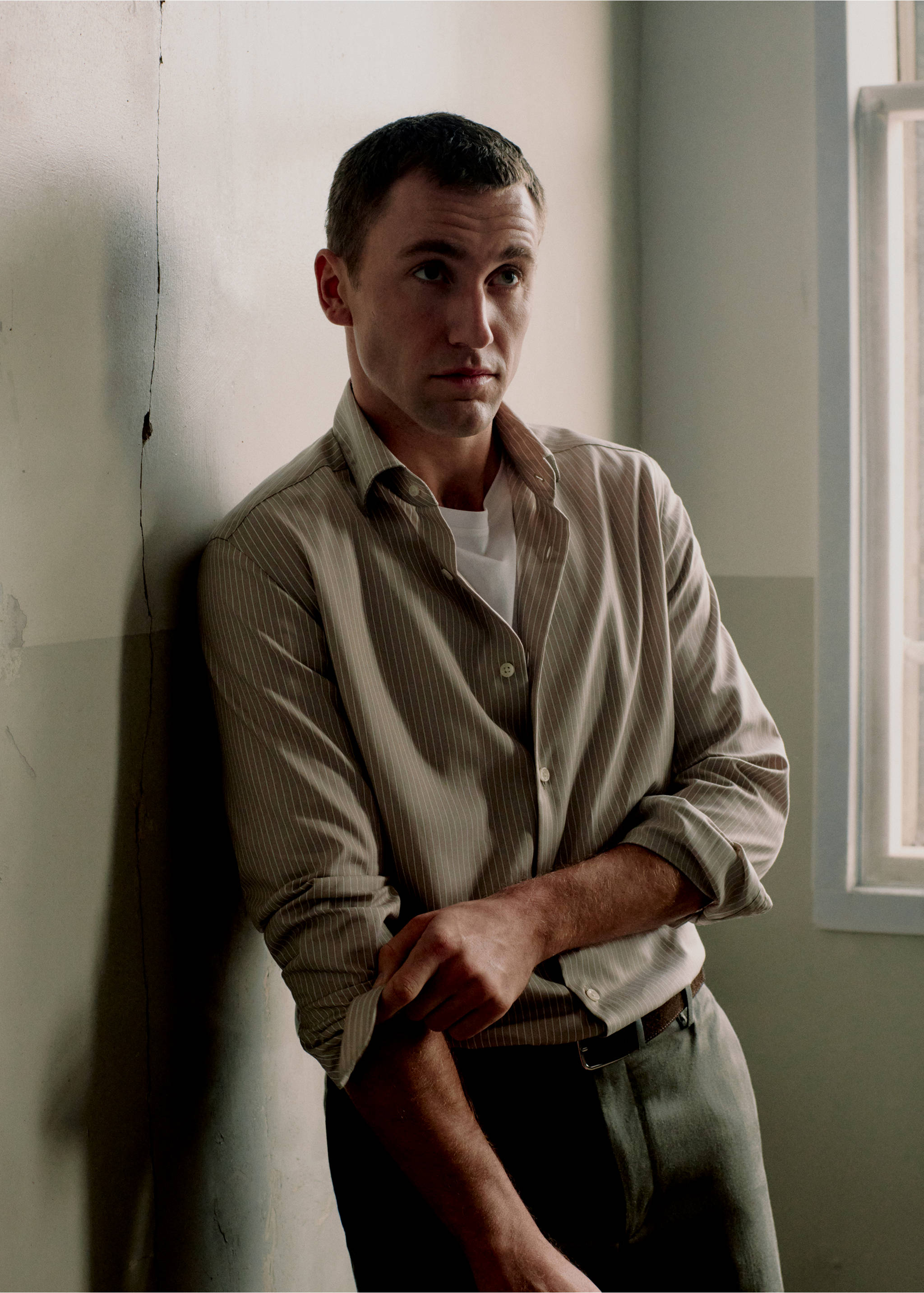 Cămașă slim fit din bumbac cu dungi - Detaliu al articolului 5, Nisipiu. Ref: 27095934-01.