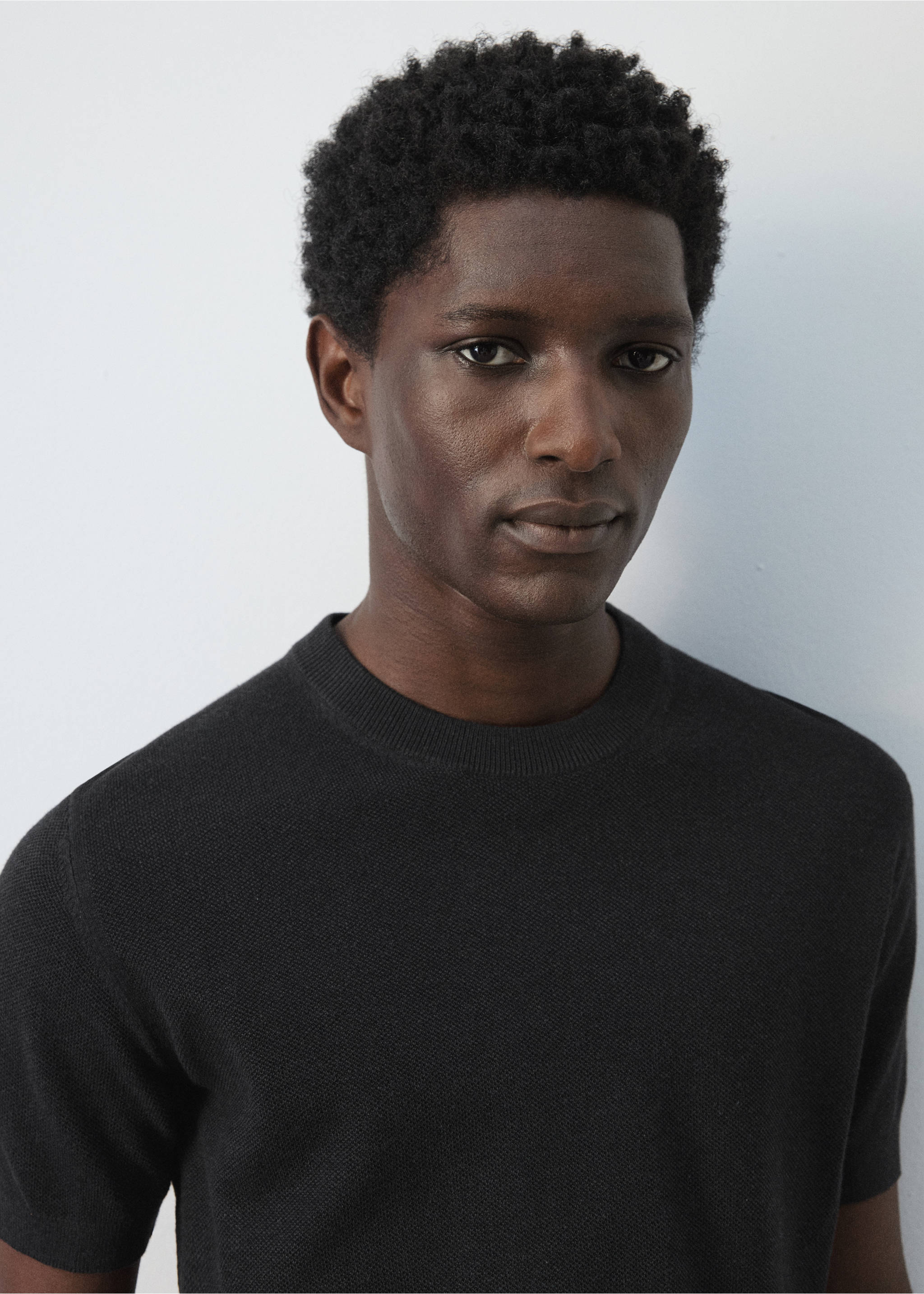 Samarreta punt fi cotó - Detall de l'article 1, Negre. Ref: 27095938-00.