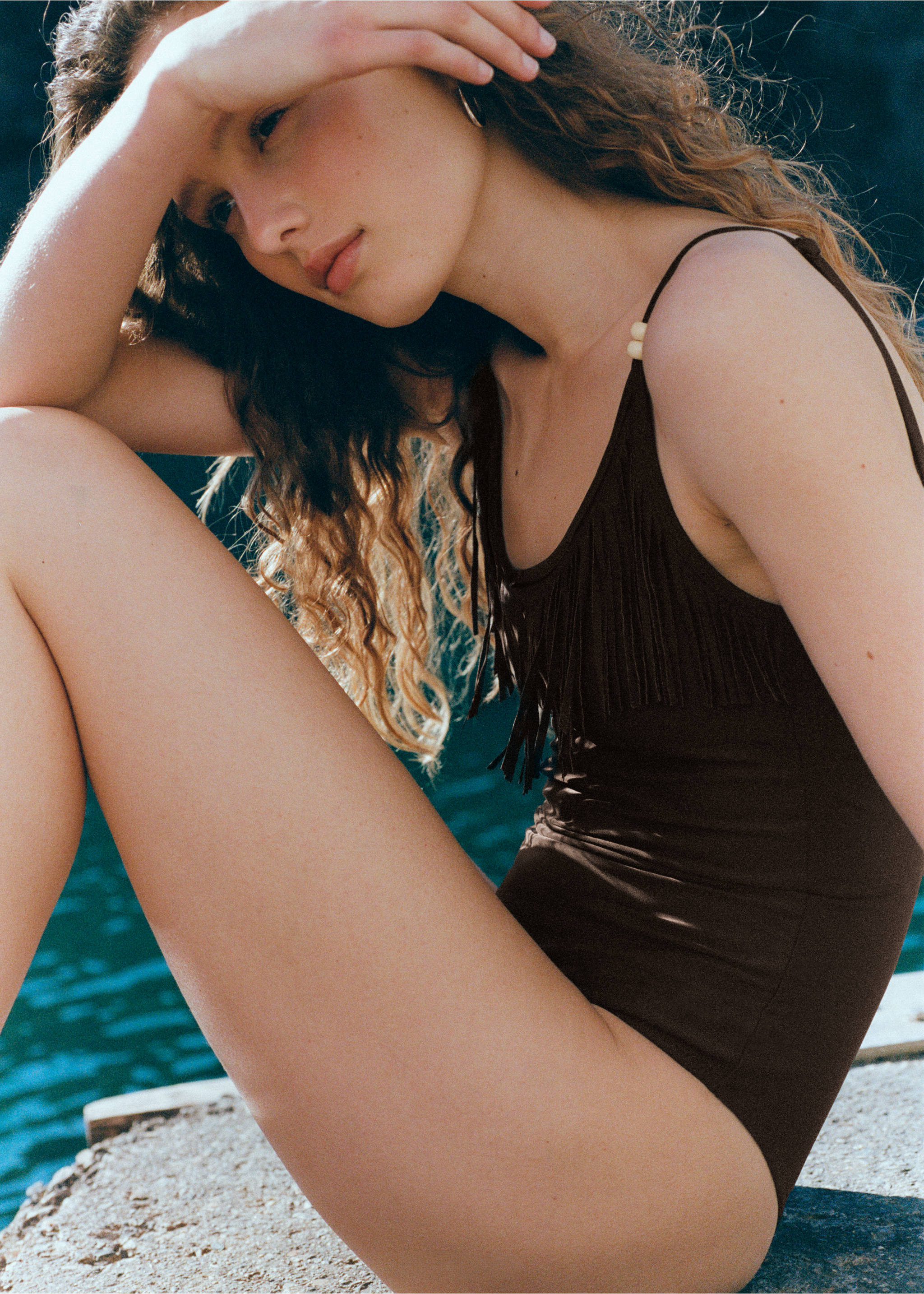 Fransen-Badeanzug, mittelhoher Schnitt - Detail des Artikels 5, Braun. Ref: 27095943-00.