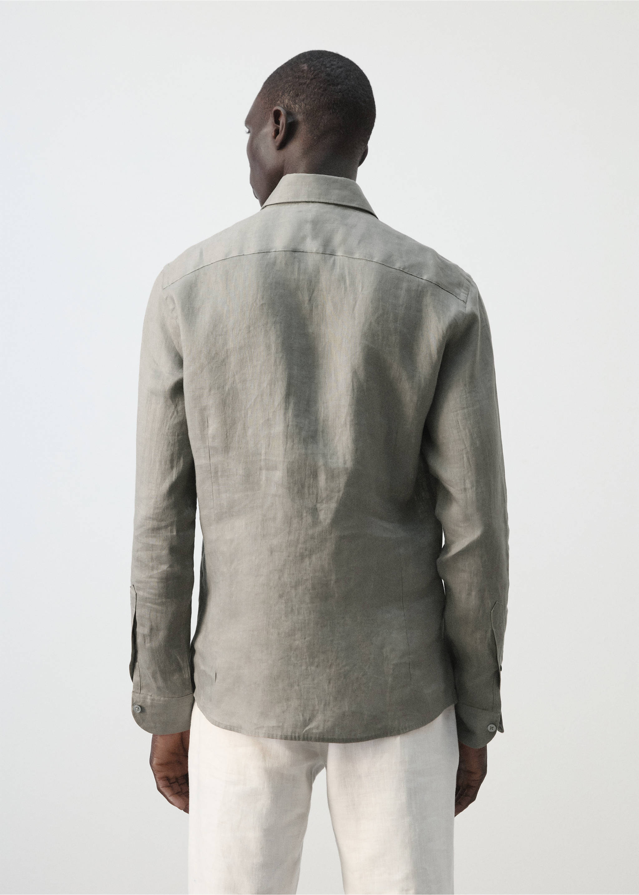 Рубашка slim fit 100% лен - Обратная сторона изделия, Коричневый средний. Ref: 27095947-00.