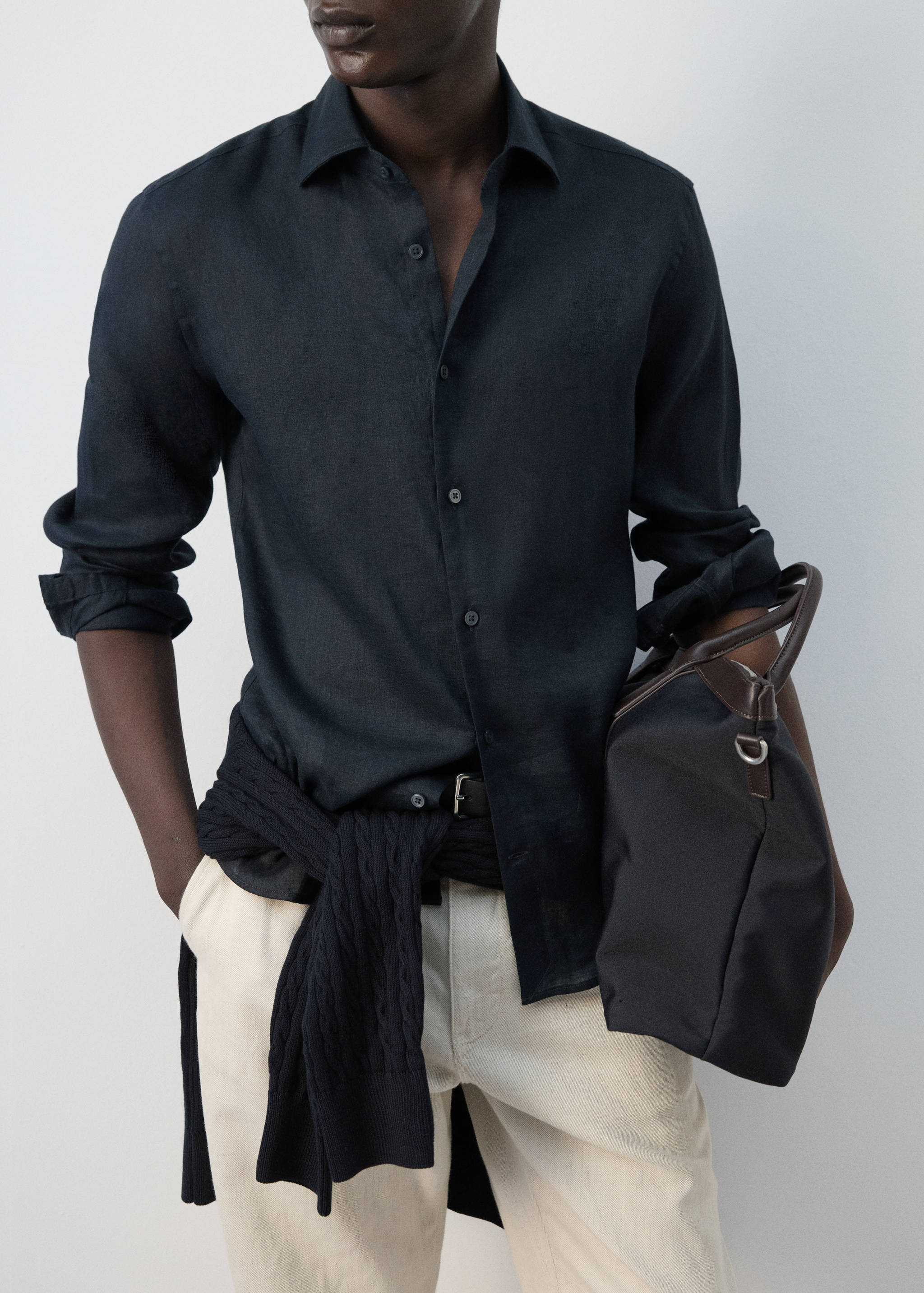 100% linen slim-fit shirt - Reverse of the article