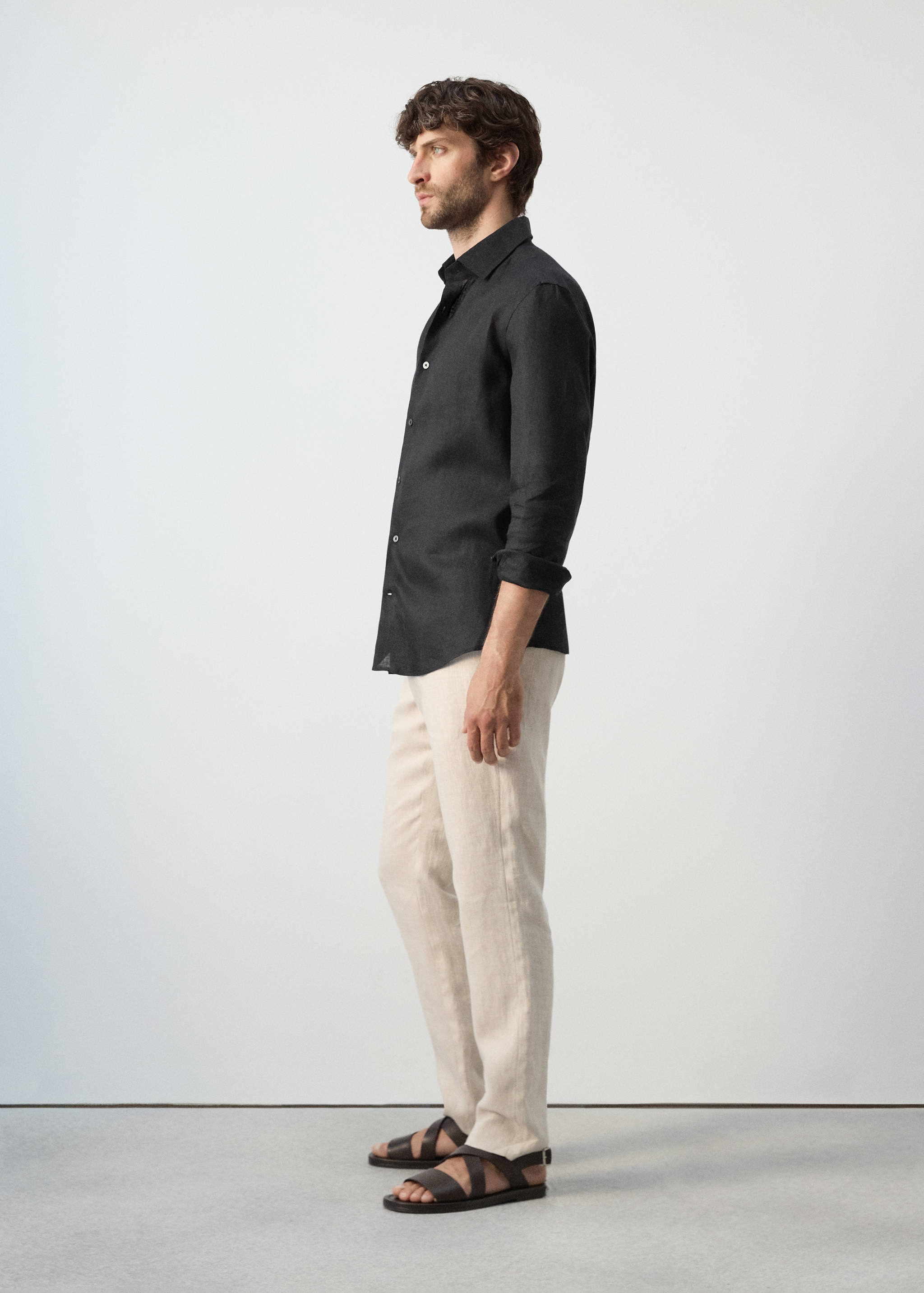 100% linen slim-fit shirt - Details of the article 2