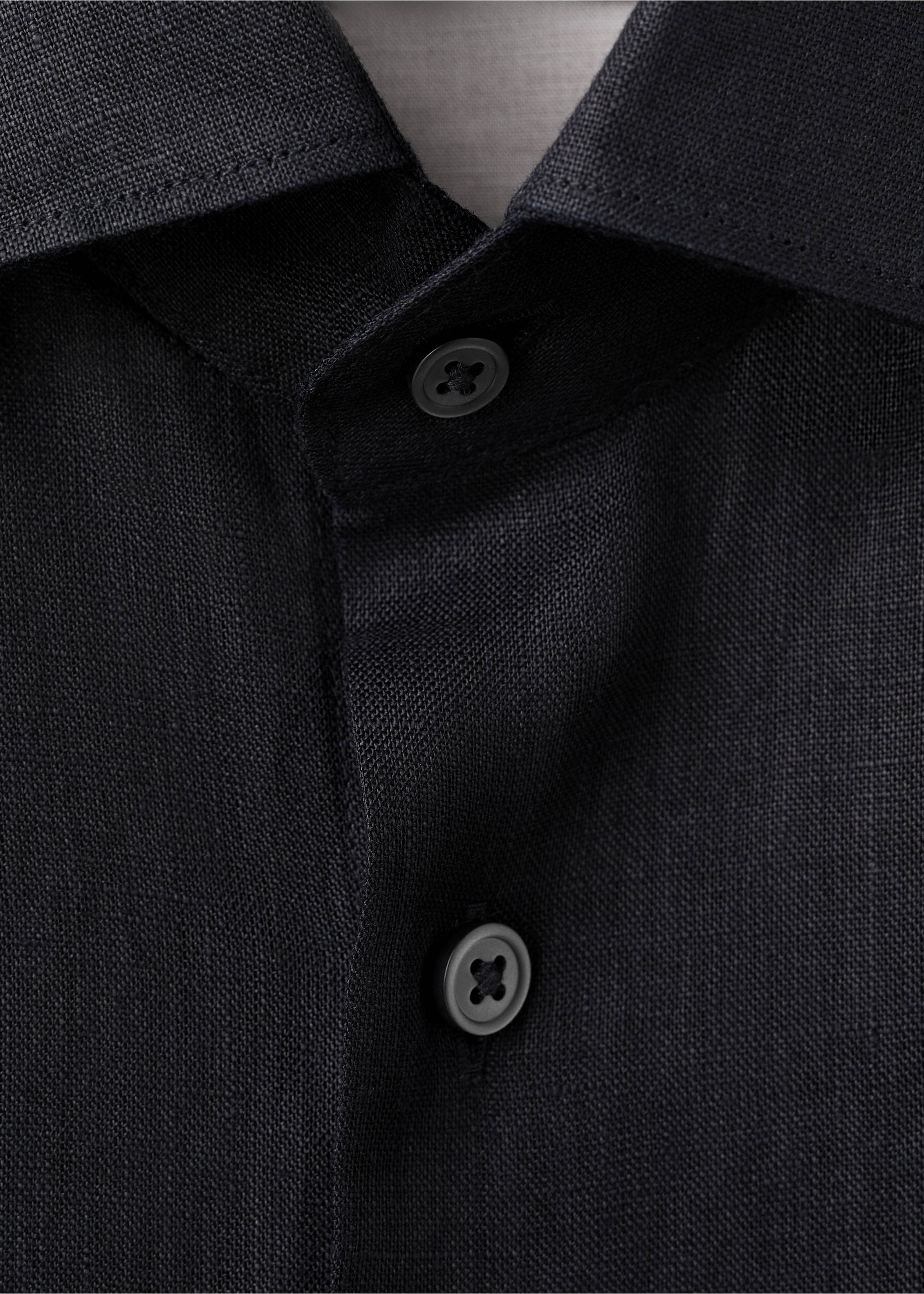 Camisa slim fit 100% lino - Detalle del artículo 8, Negro. Ref: 27095947-00.