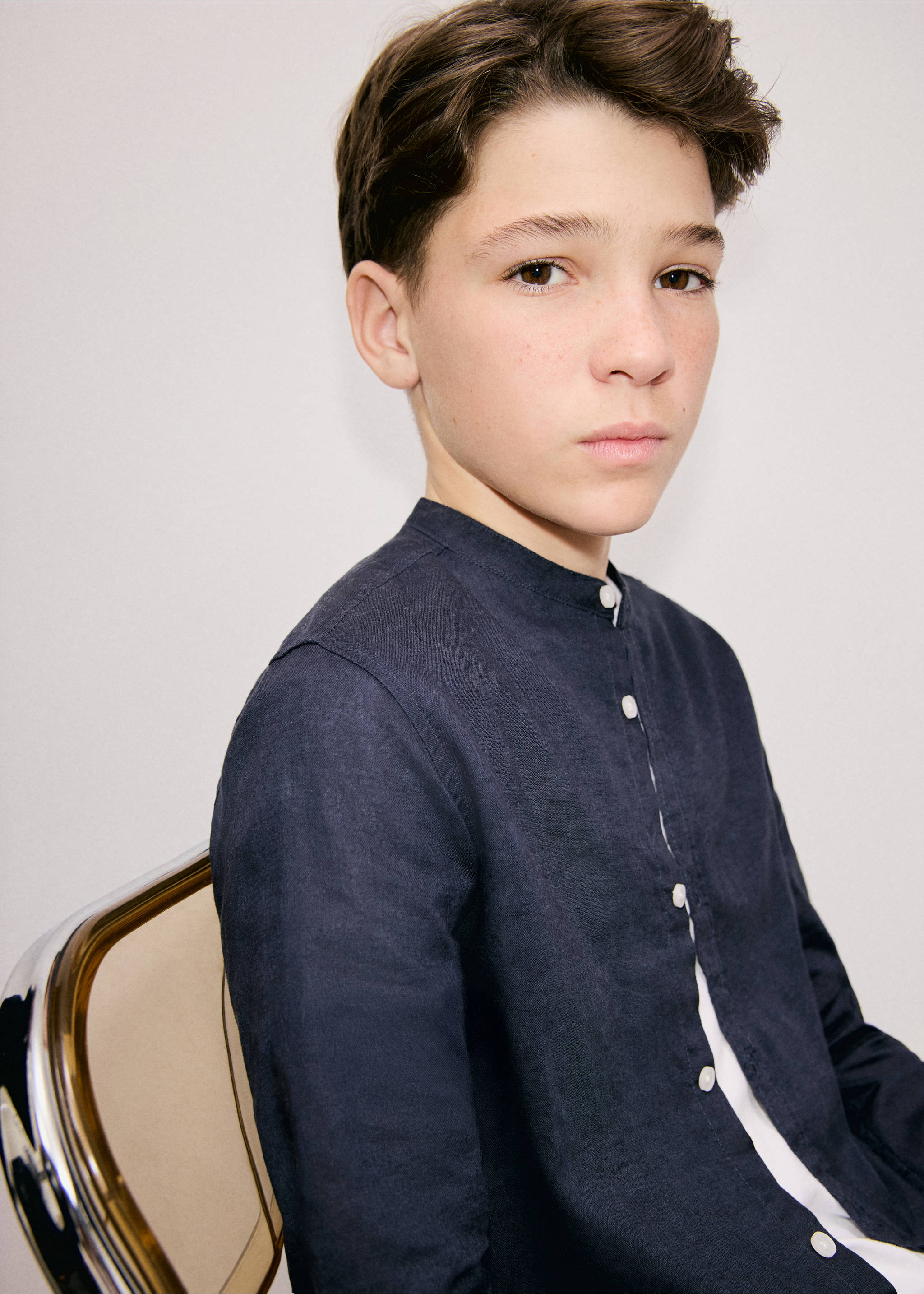 Camisa lino - Detalle del artículo 1, Azul marino oscuro. Ref: 27095959-00.