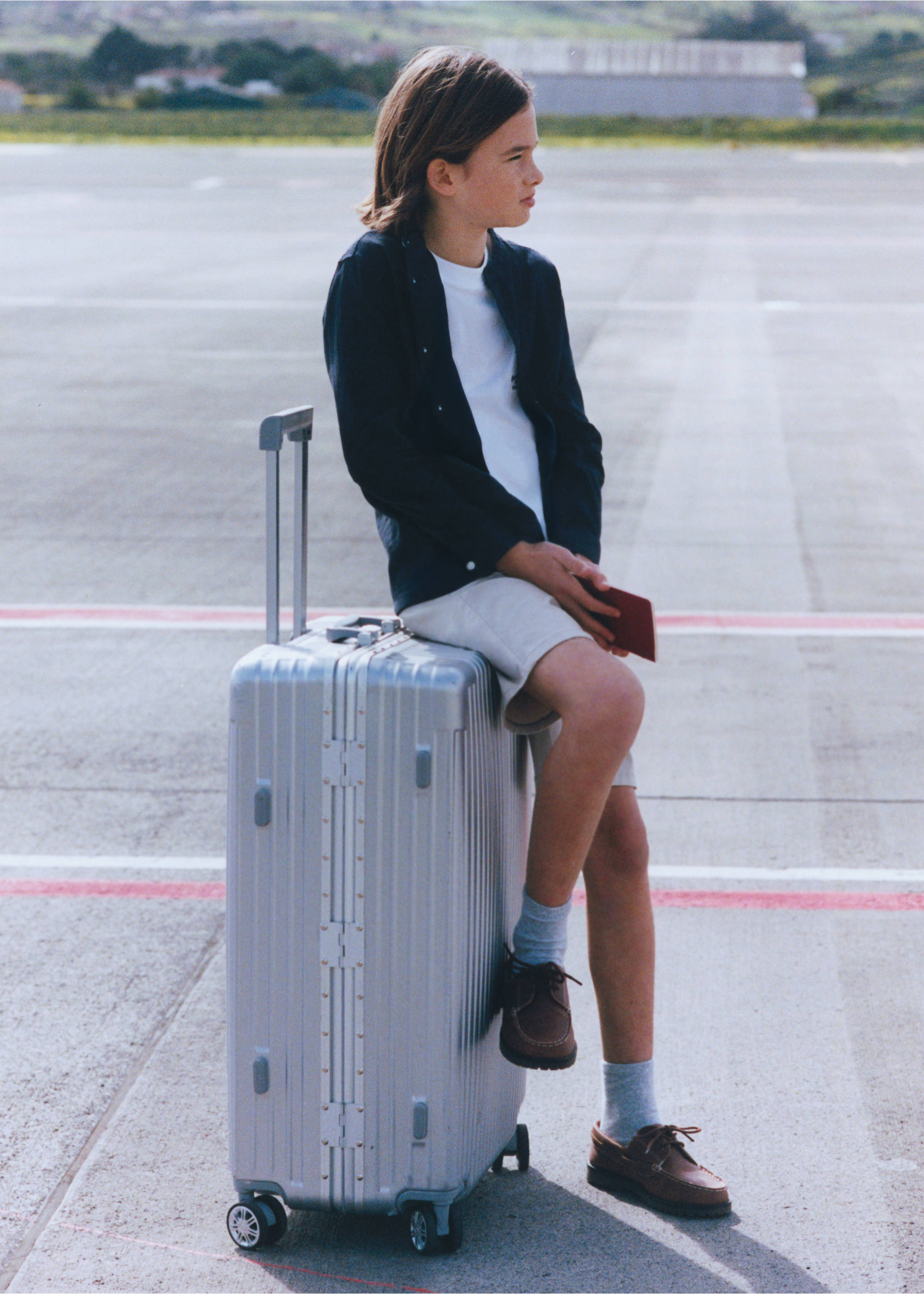 Chemise lin - Détail de l'article 5, Bleu marine foncé. Ref: 27095959-00.