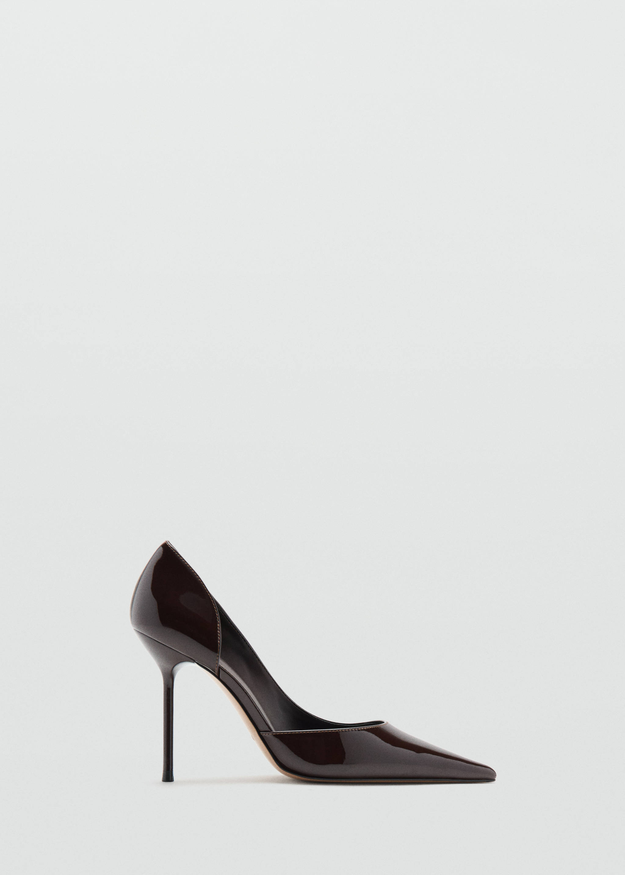 Asymmetrical patent leather court shoes - Article without model