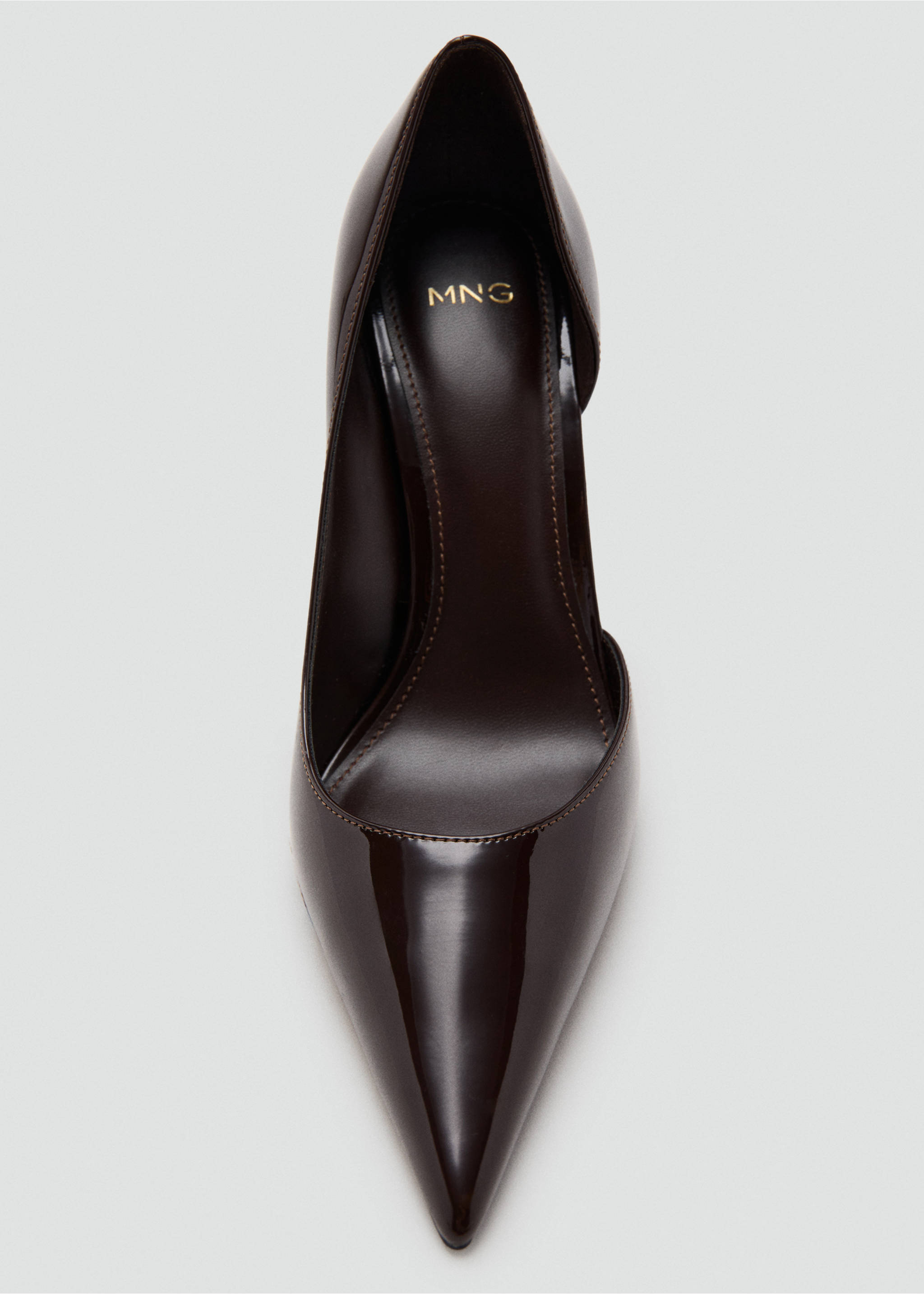 Asymmetrical patent leather court shoes - Details of the article 2, Burgundy. Ref: 27095964-00.