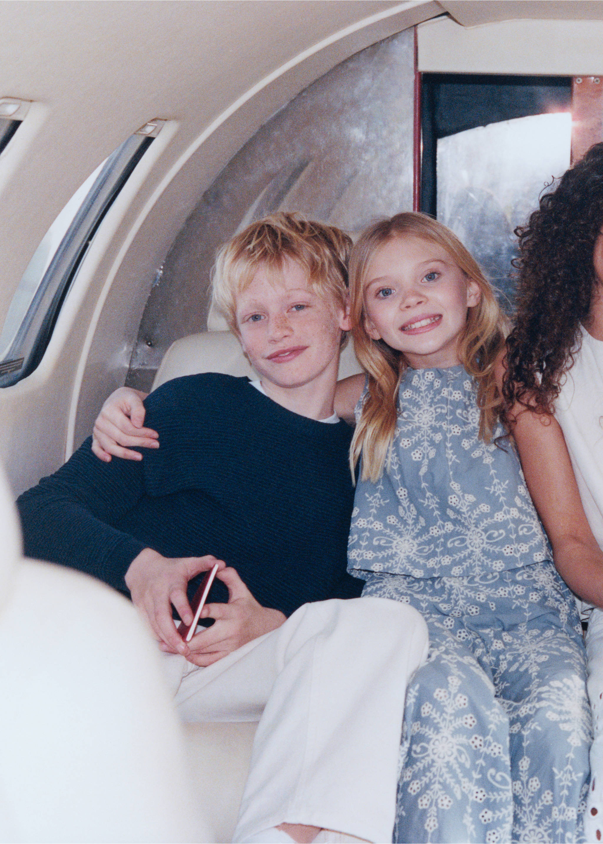 Pulover din tricot ripsat - Plan general, Bleumarin. Ref: 27095977-00.