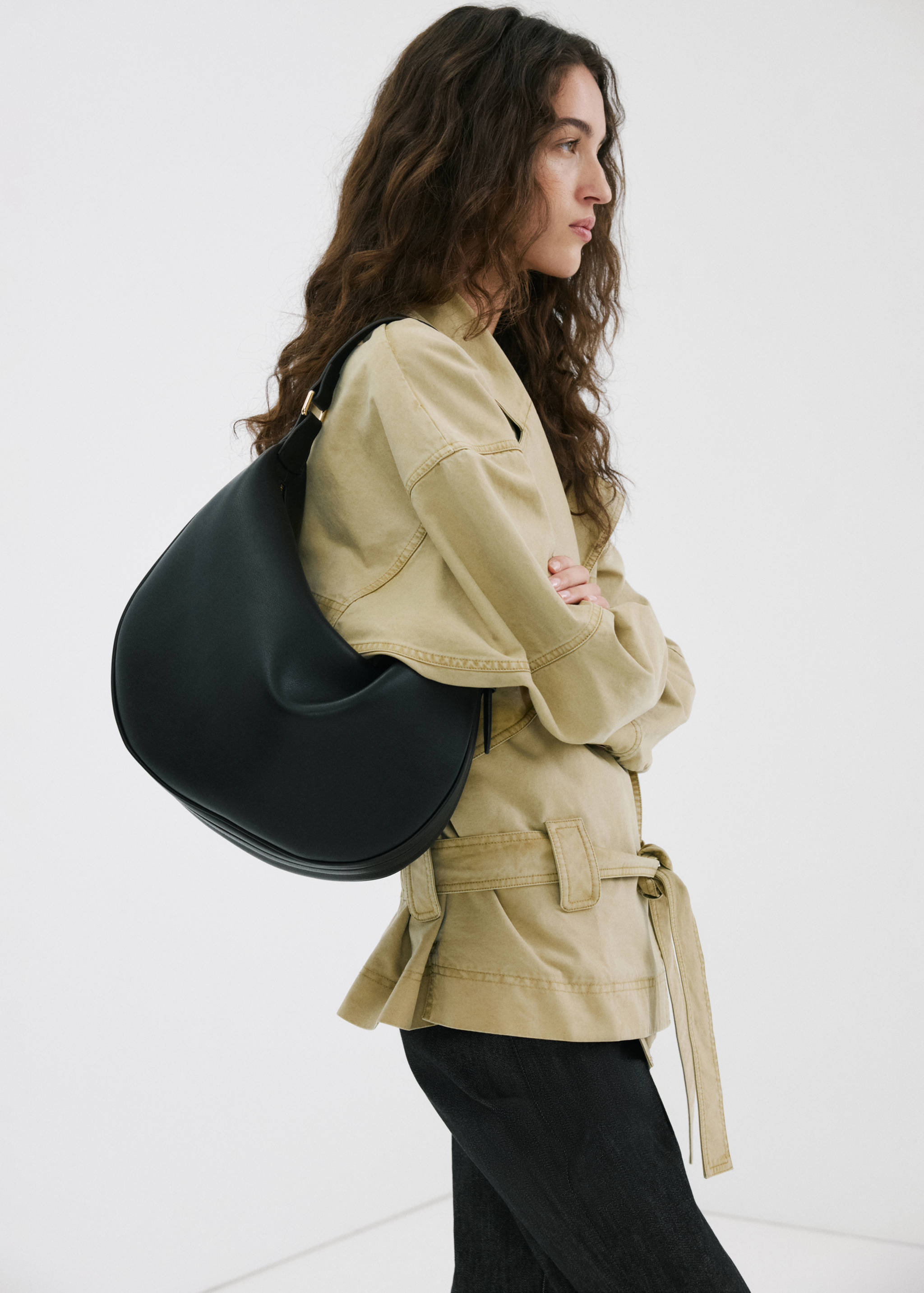 Овальная сумка на плечо - Общий план