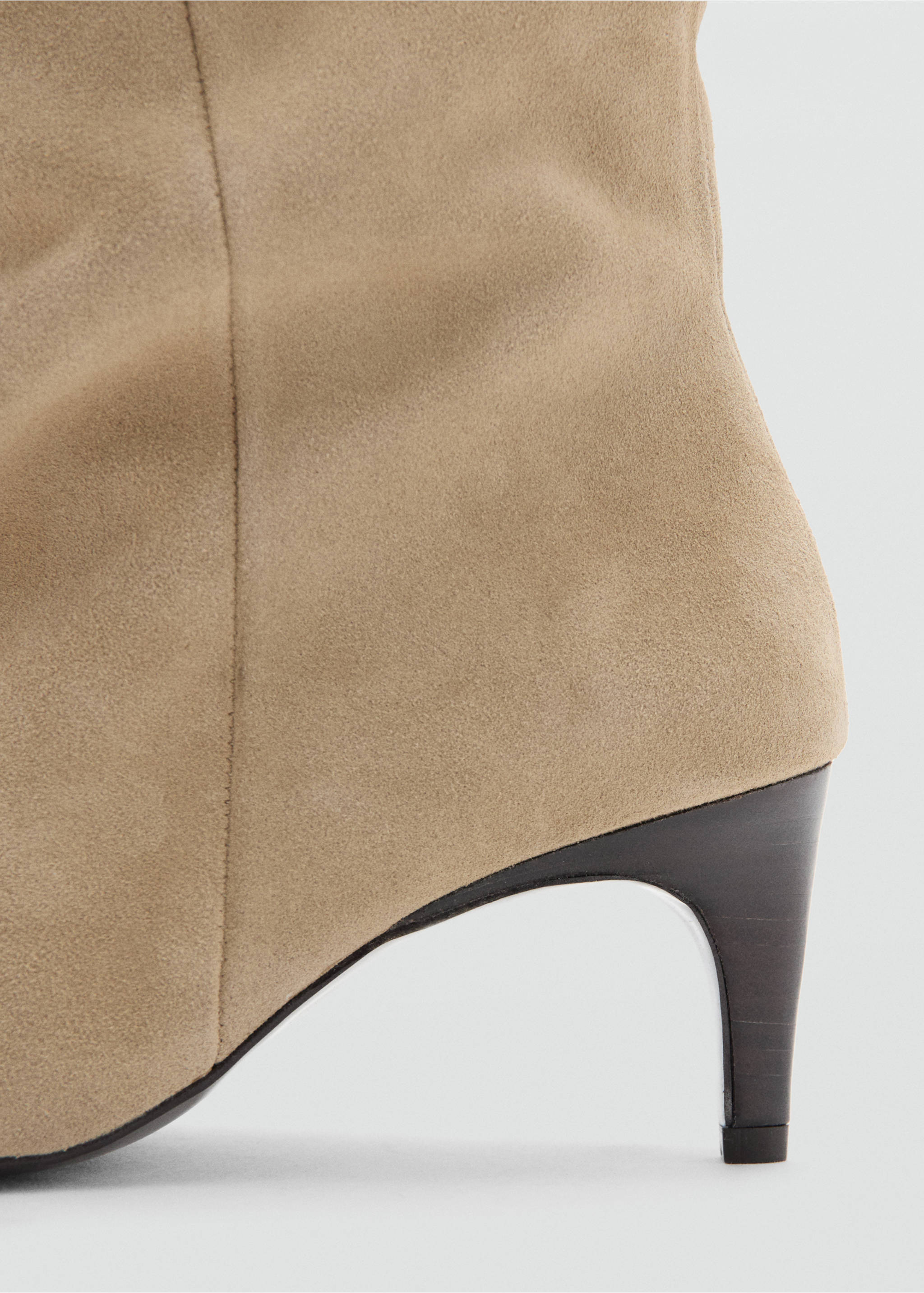 Bottines daim à fronces - Détail de l'article 2, Sable. Ref: 27095993-00.