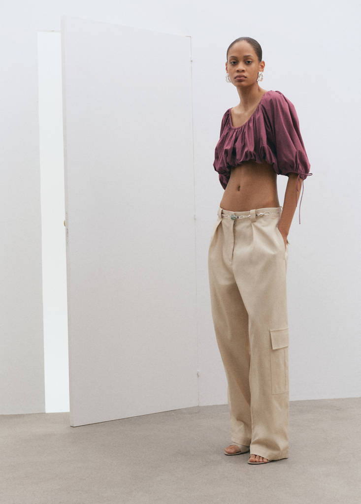 Puff-sleeved cropped blouse — Cherry