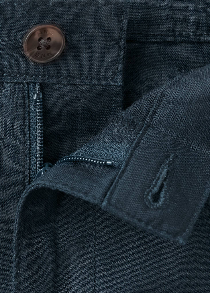 Linen-blend Bermuda shorts — Navy
