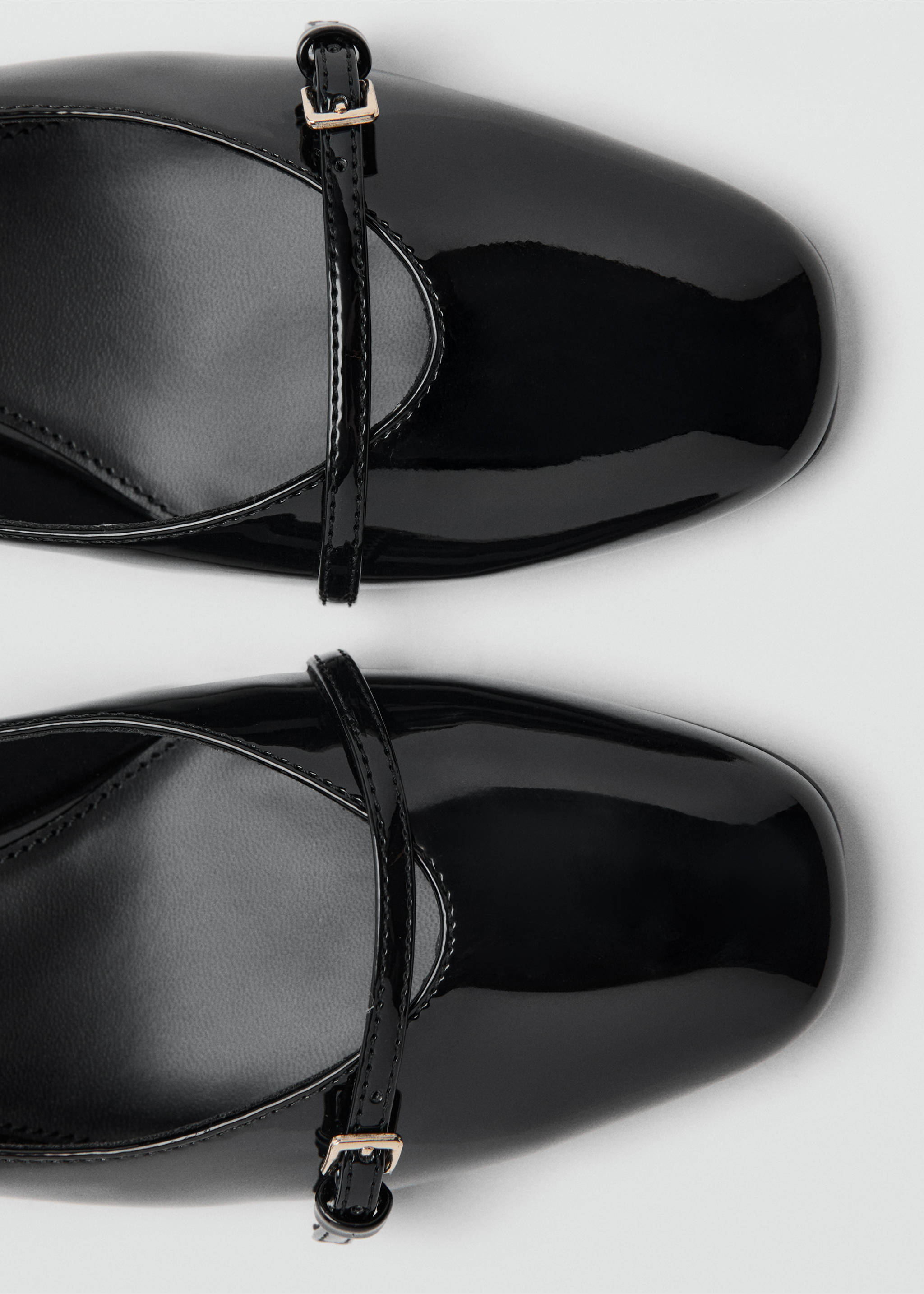 Zapato tacón charol tiras hebilla - Detalle del artículo 2, Negro. Ref: 27096340-00.