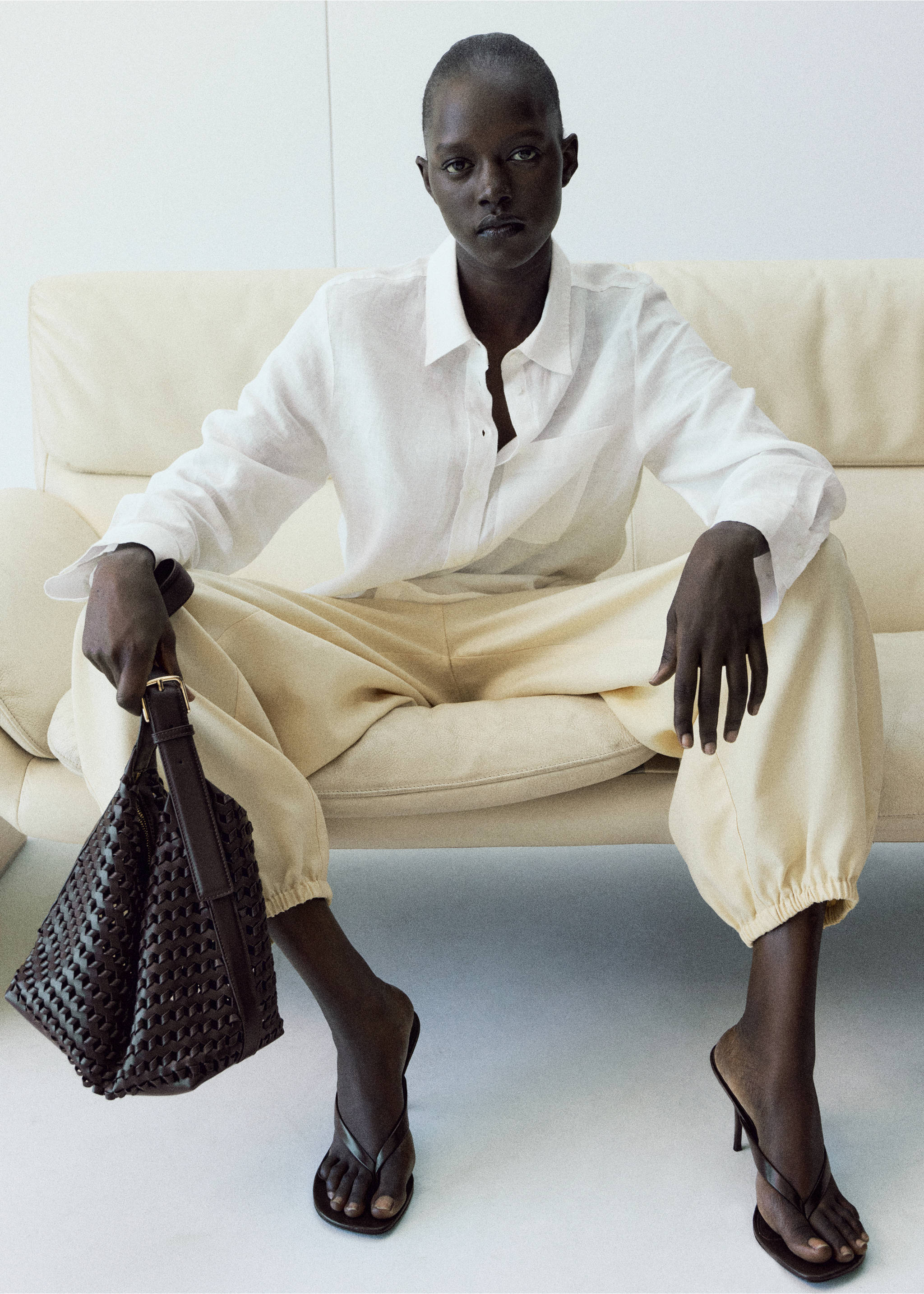 Chemise lin poche - Détail de l'article 2, Blanc cassé. Ref: 27096345-00.