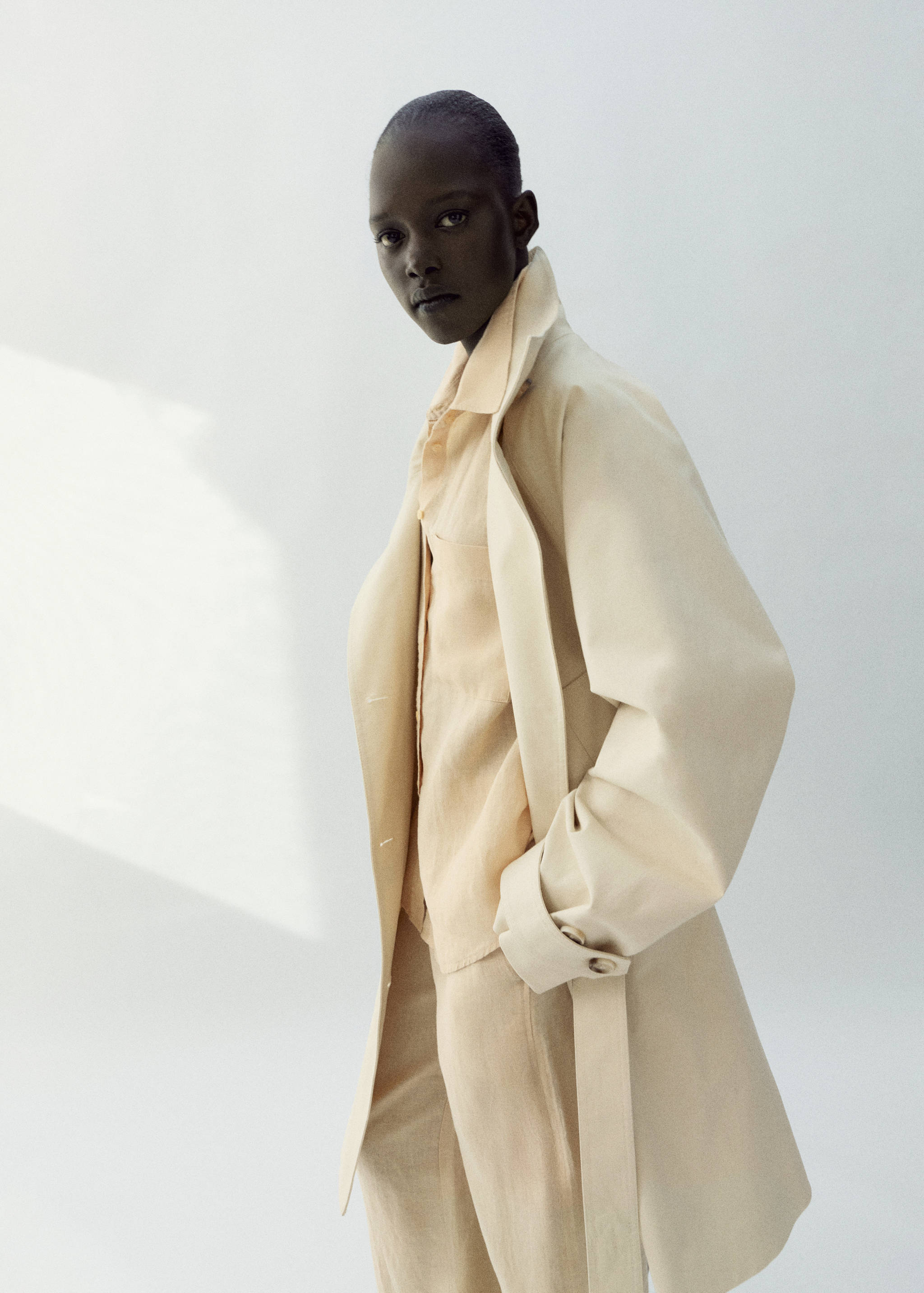 Chemise lin poche - Plan moyen