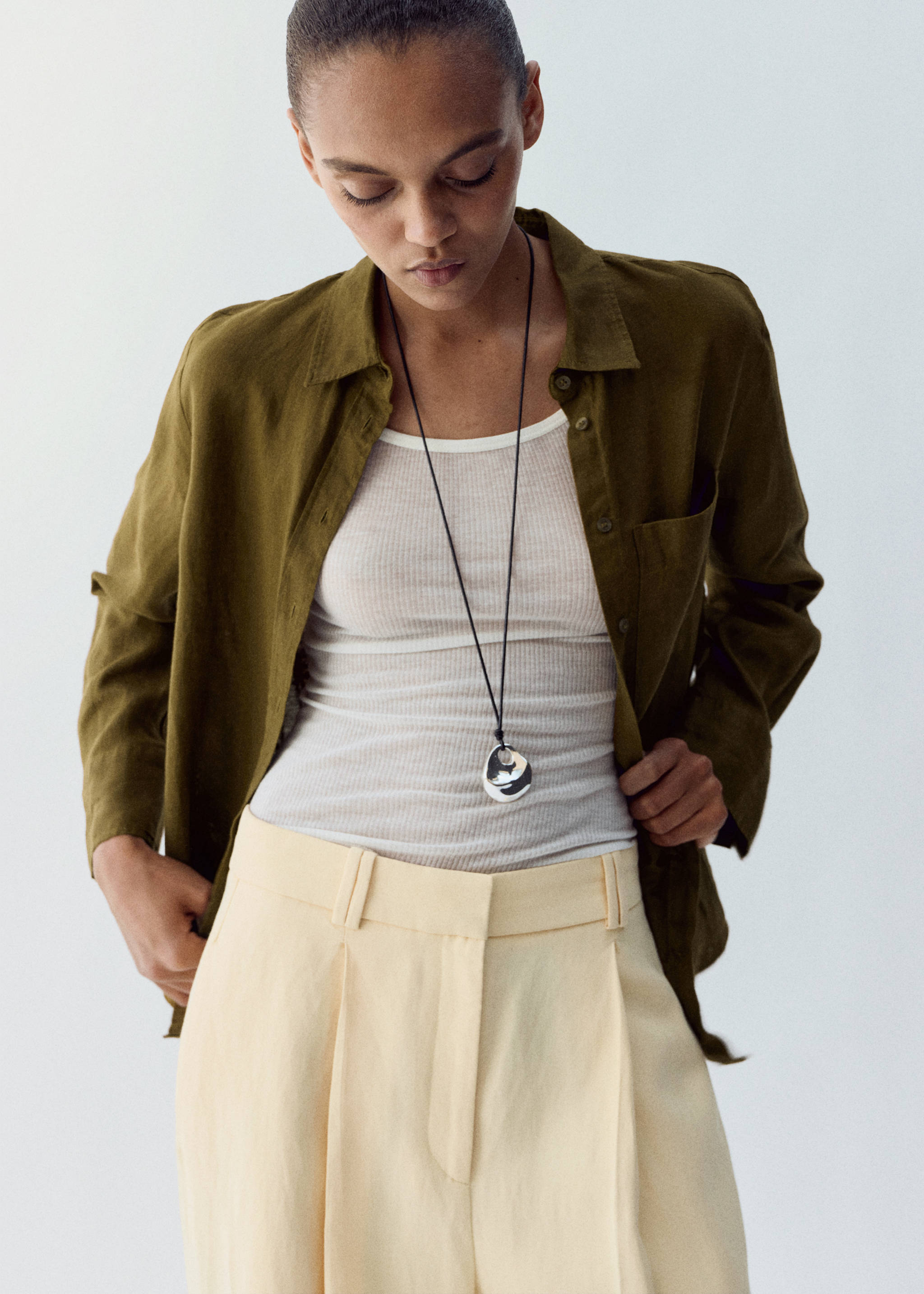 Camisa lino bolsillo - Detalle del artículo 1