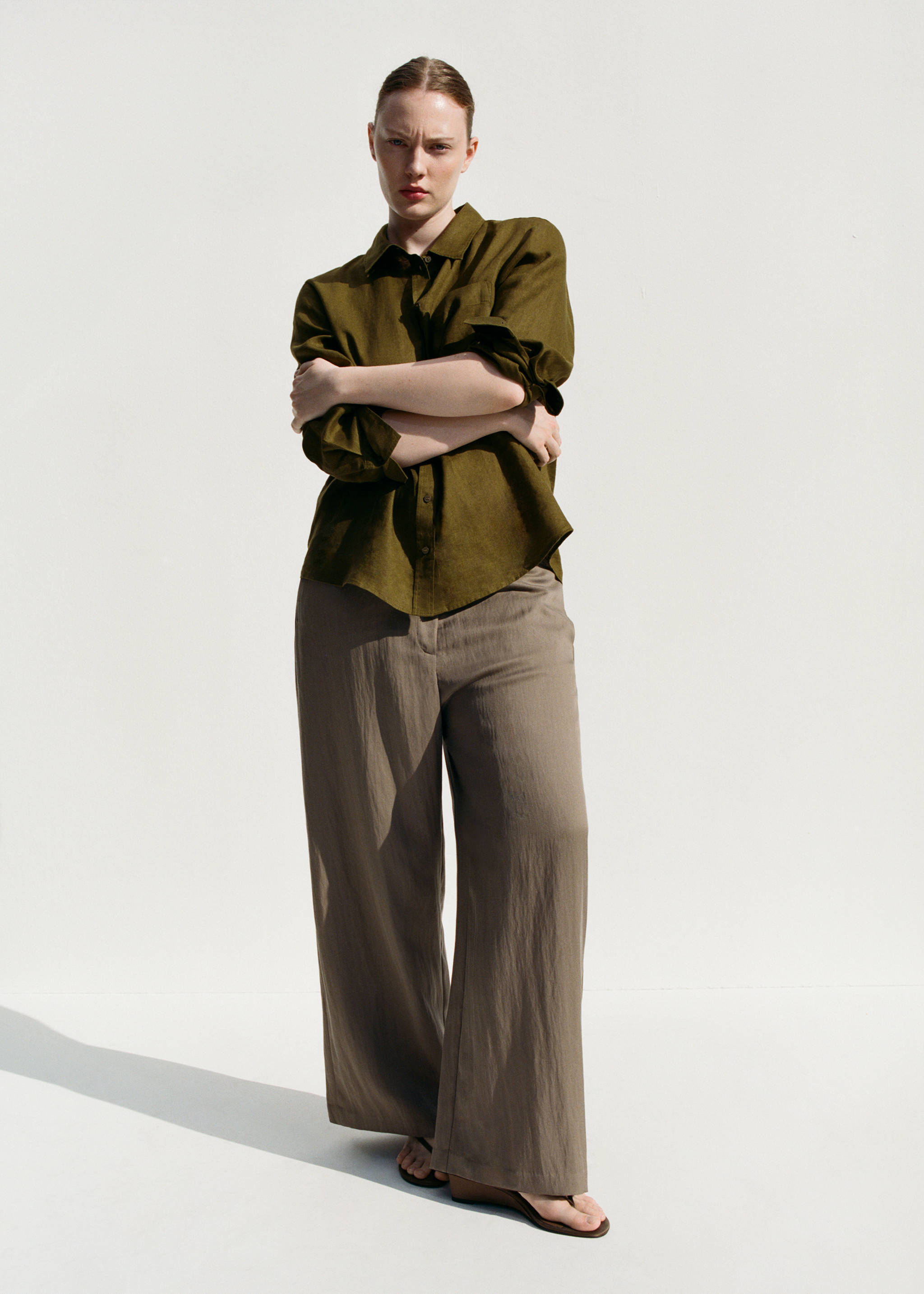 Pocket linen shirt - Details of the article 7, Olive Green. Ref: 27096345-05.