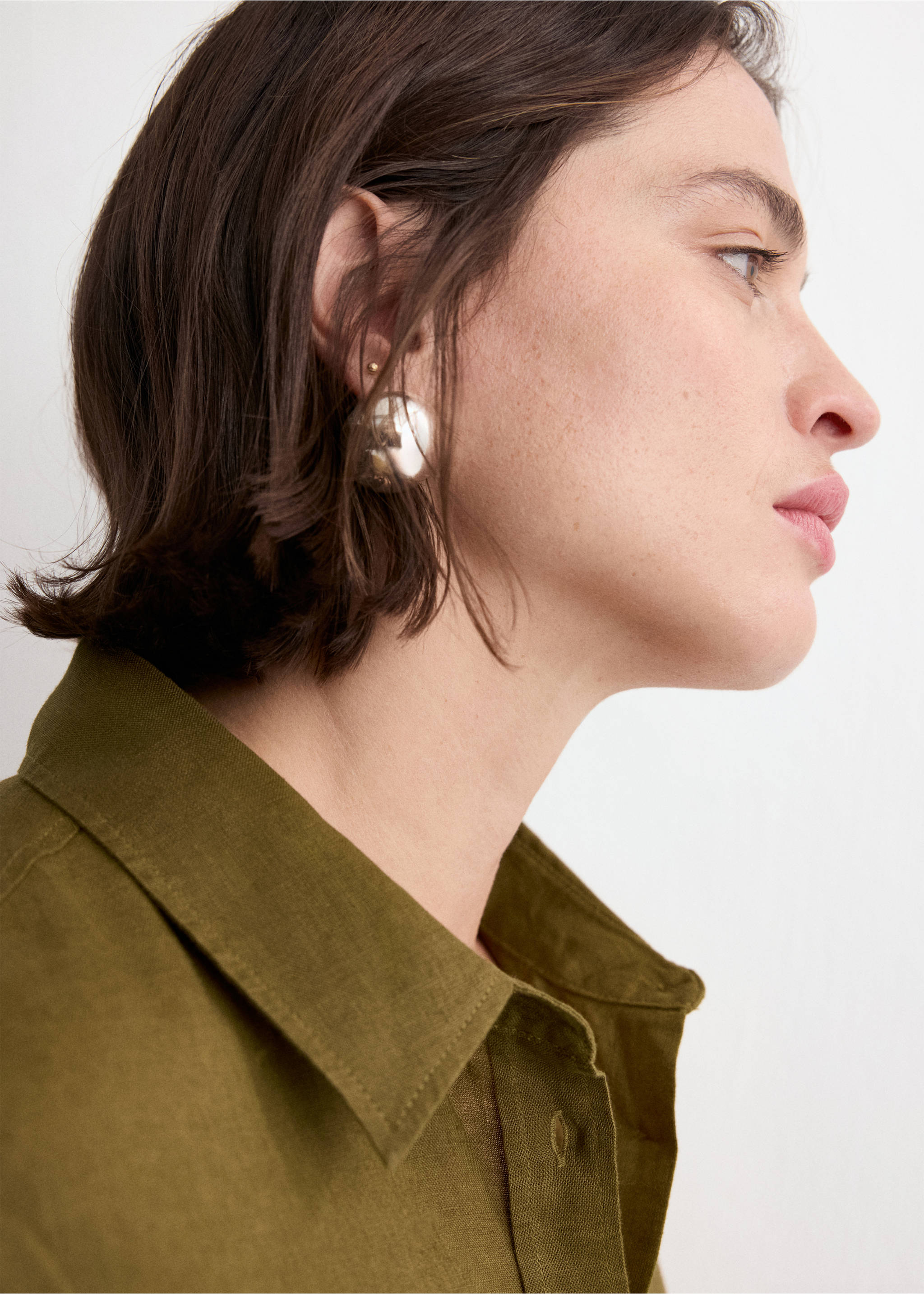 Pocket linen shirt - Details of the article 5, Olive Green. Ref: 27096345-05.