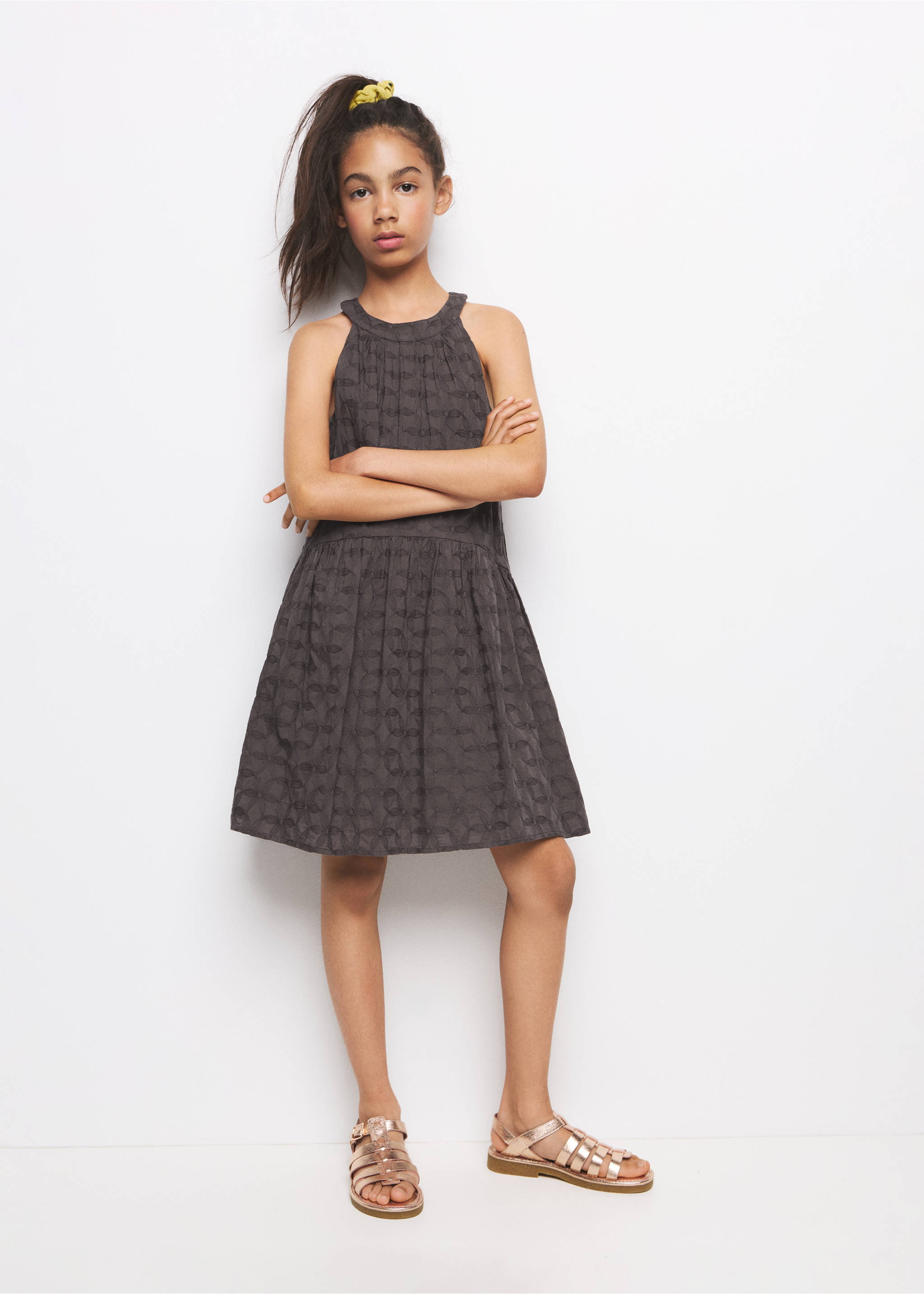 Šaty s květinovou výšivkou - Celkový náhled, Čokoládová. Ref: 27096347-00.