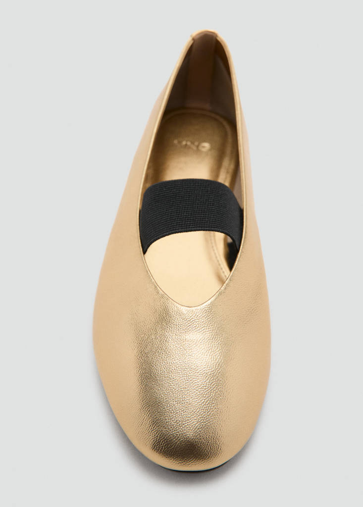Strap leather shoes — Gold