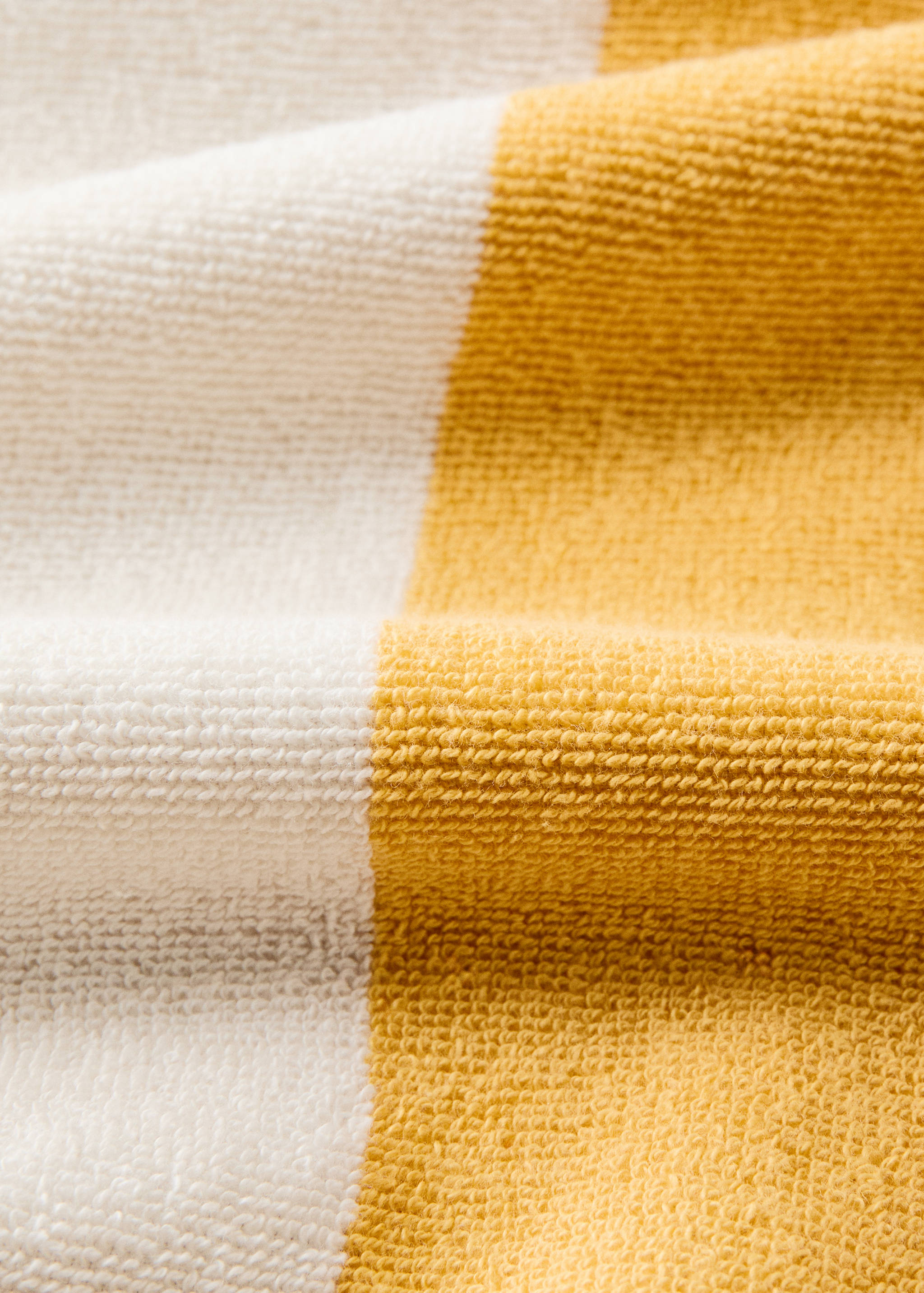 Serviette plage en coton bouclette à rayures - Détail de l'article 1