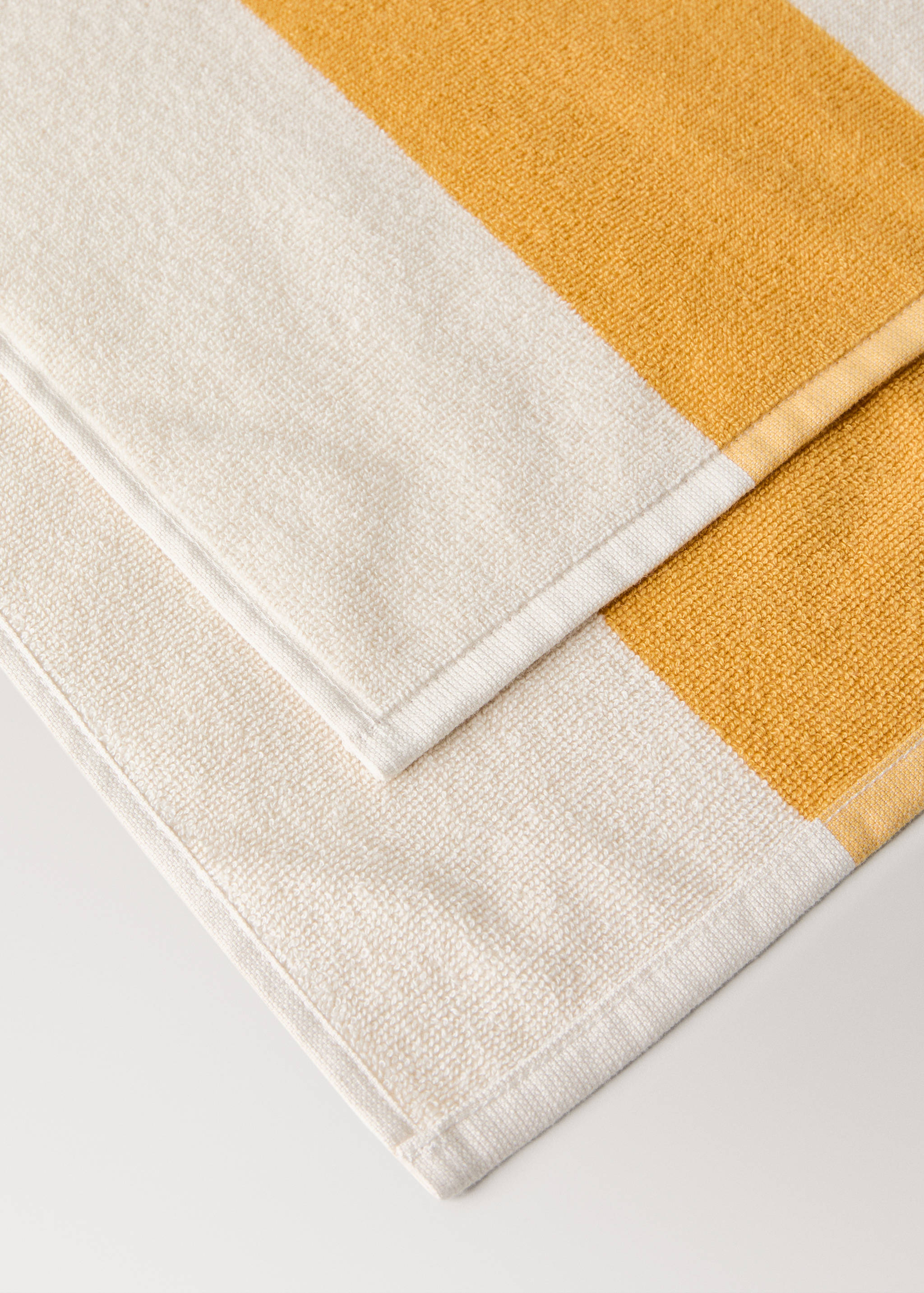 Serviette plage en coton bouclette à rayures - Détail de l'article 2