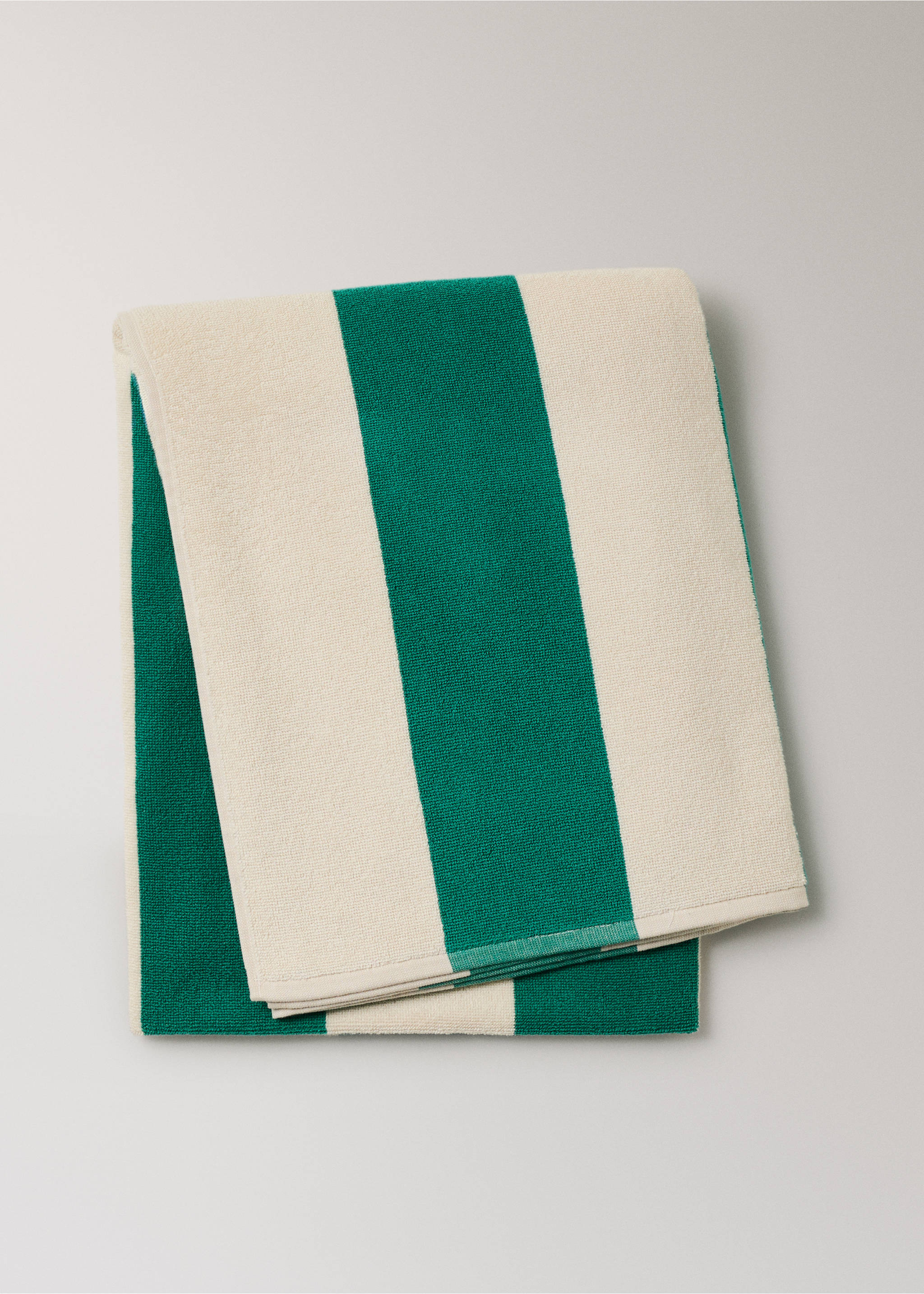 Cotton terry beach towel with stripes - Article without model, Green. Ref: 27096351-00.