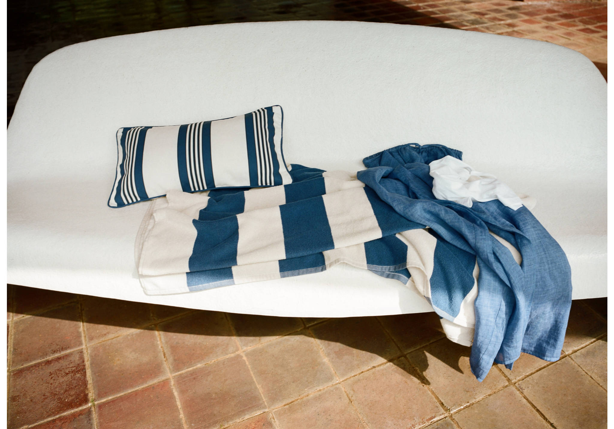 Striped cotton terry beach towel - Panoramic plane