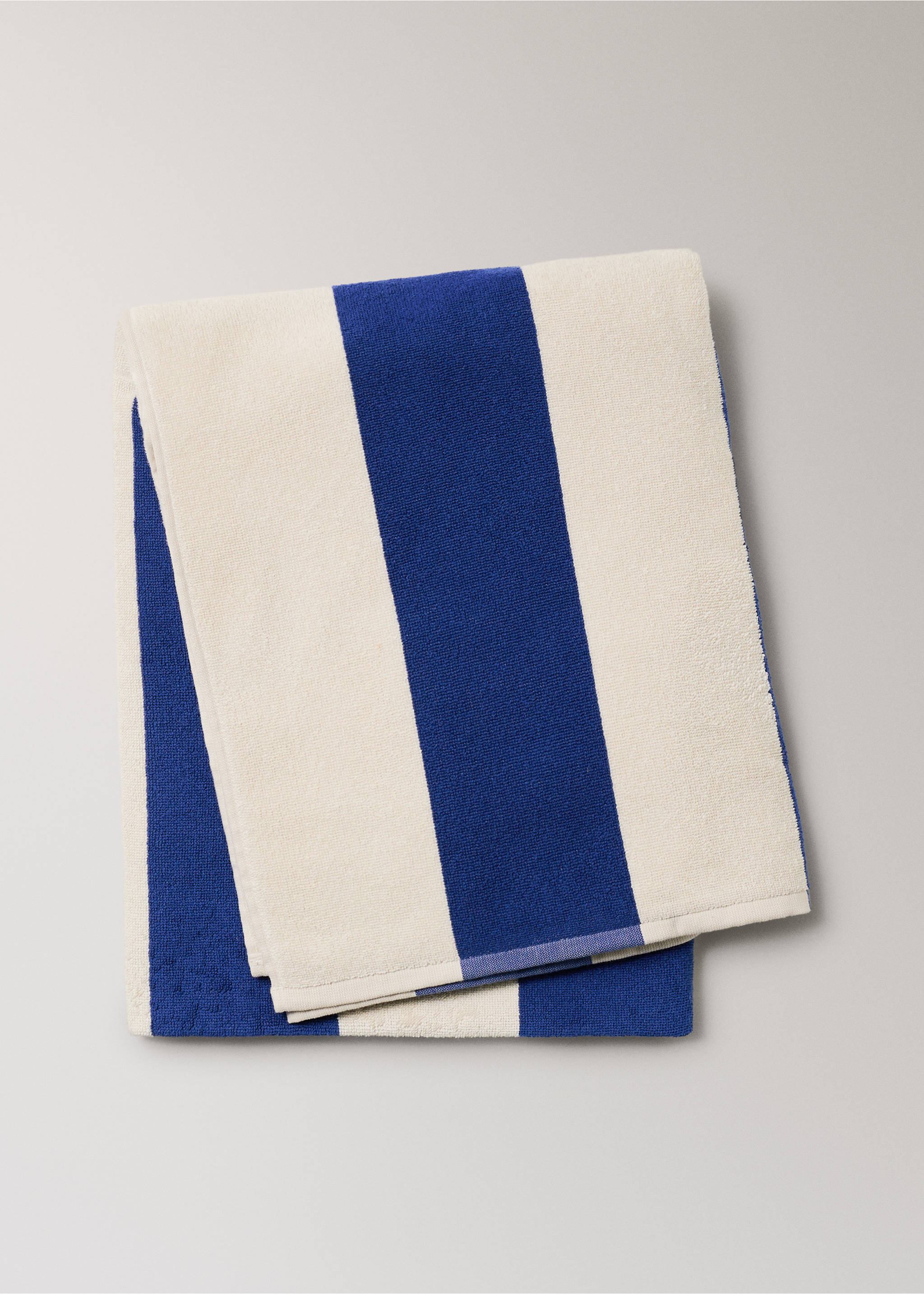 Cotton terry beach towel with stripes - Article without model, Vibrant blue. Ref: 27096351-00.