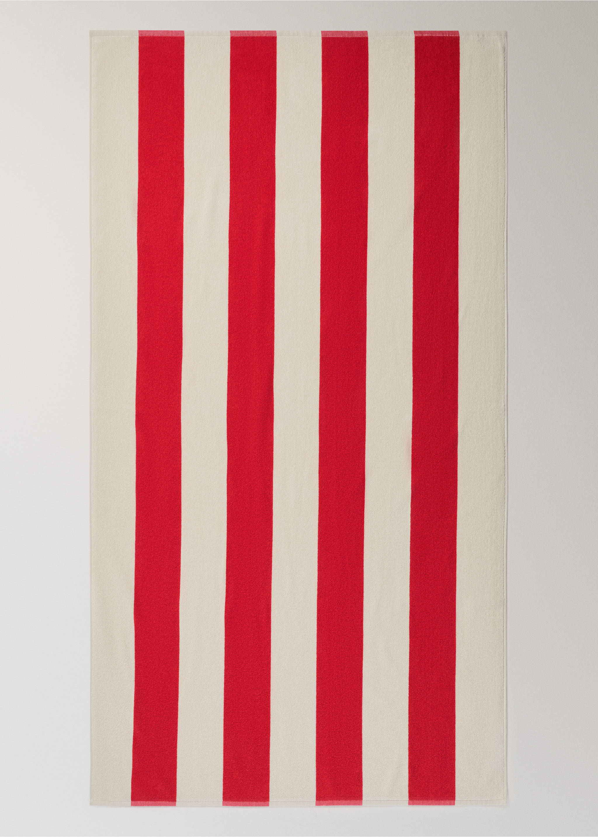Cotton terry beach towel with stripes - Details of the article 3, Red. Ref: 27096351-00.
