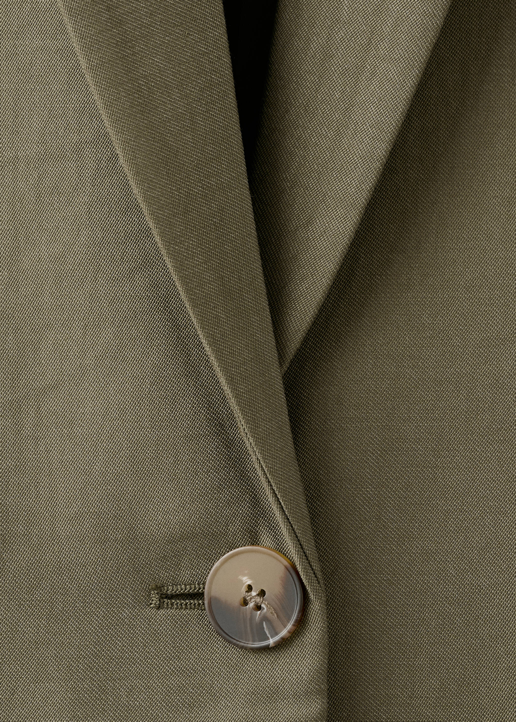 Straight suit jacket with lapel pockets - Details of the article 8