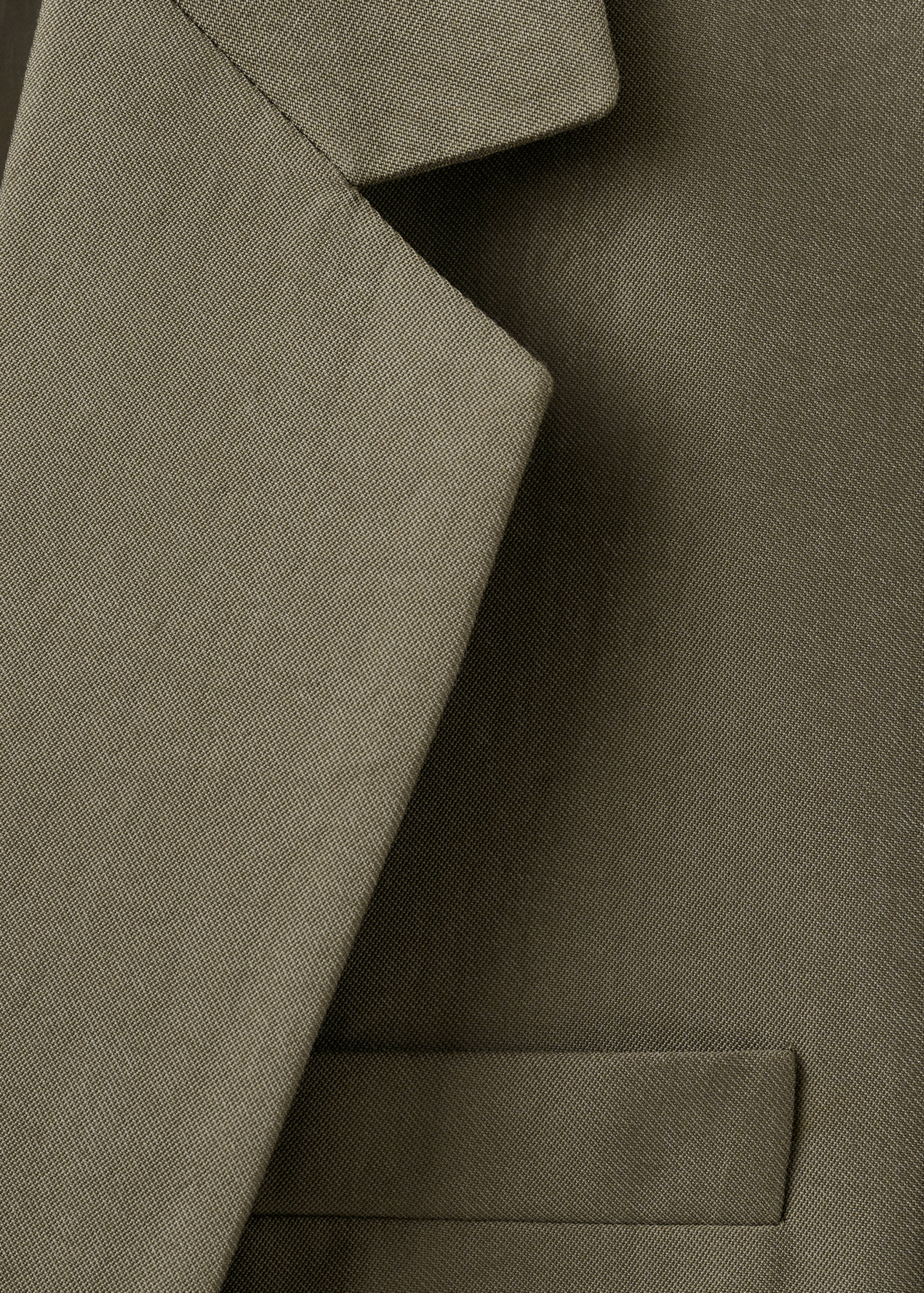 Straight suit jacket with lapel pockets - Details of the article 0