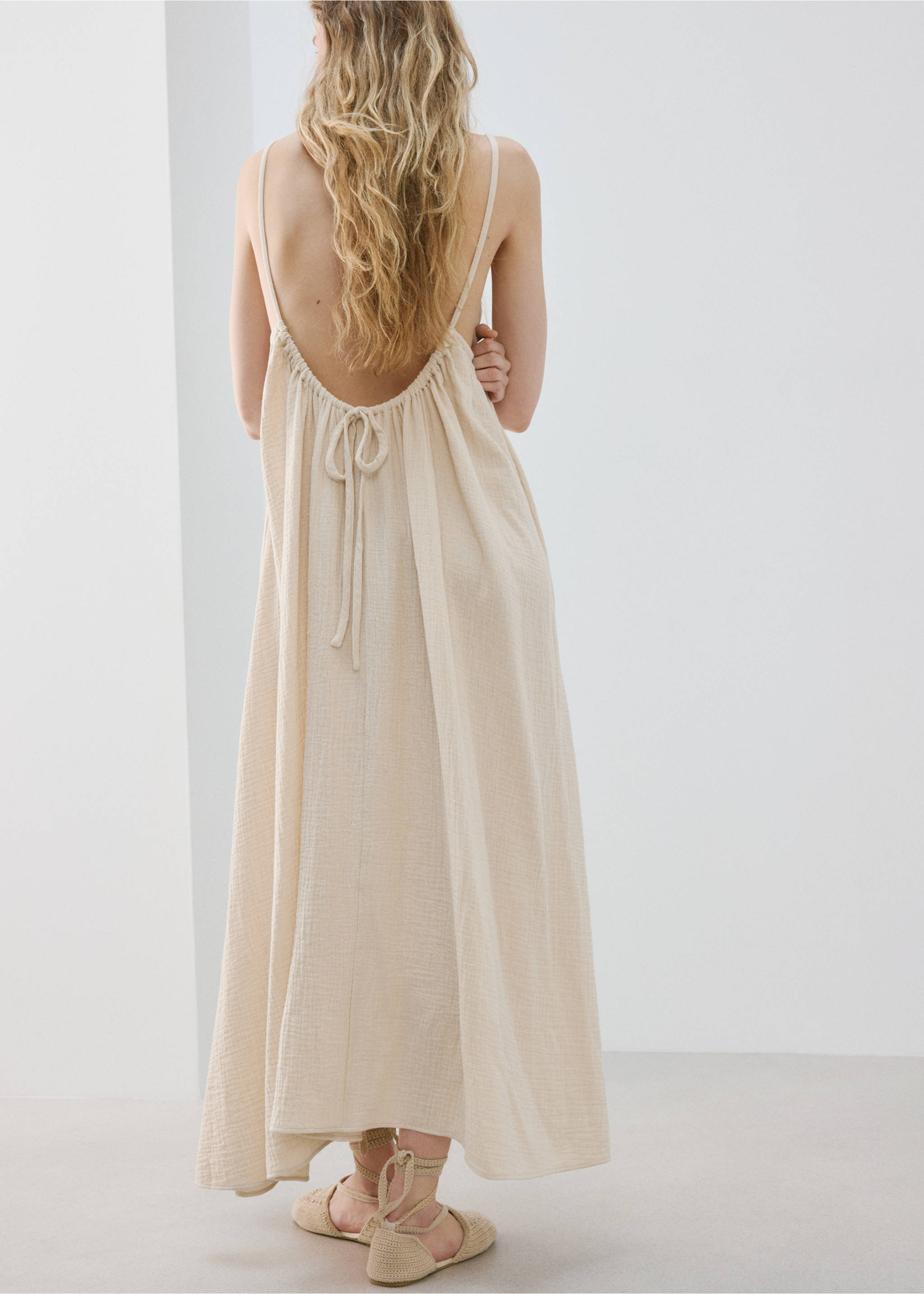 Rochie lungă șifon - Spatele articolului, Ecru. Ref: 27096718-00.