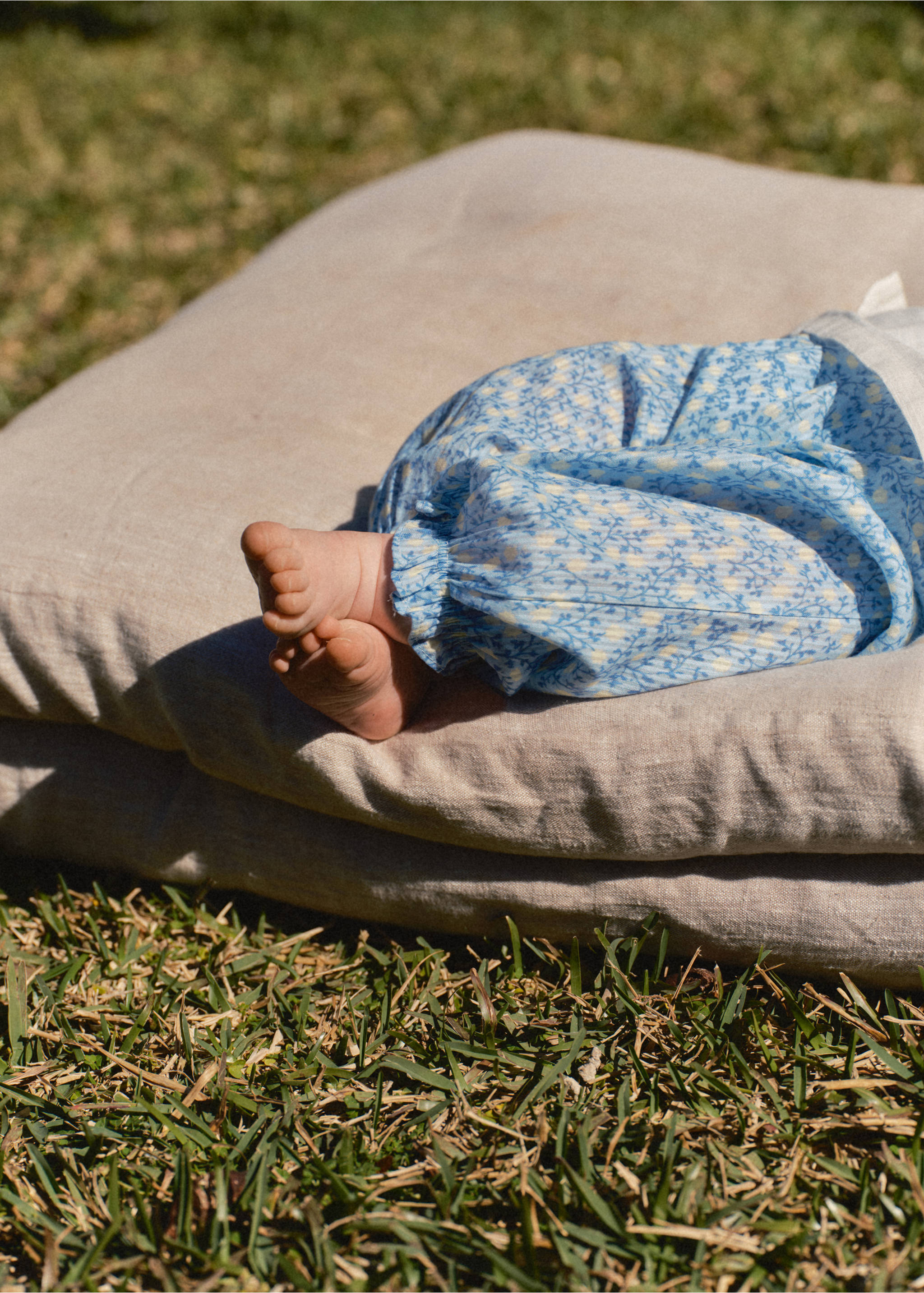 Pantalon coton à fleurs - Détail de l'article 5, Bleu. Ref: 27096723-01.