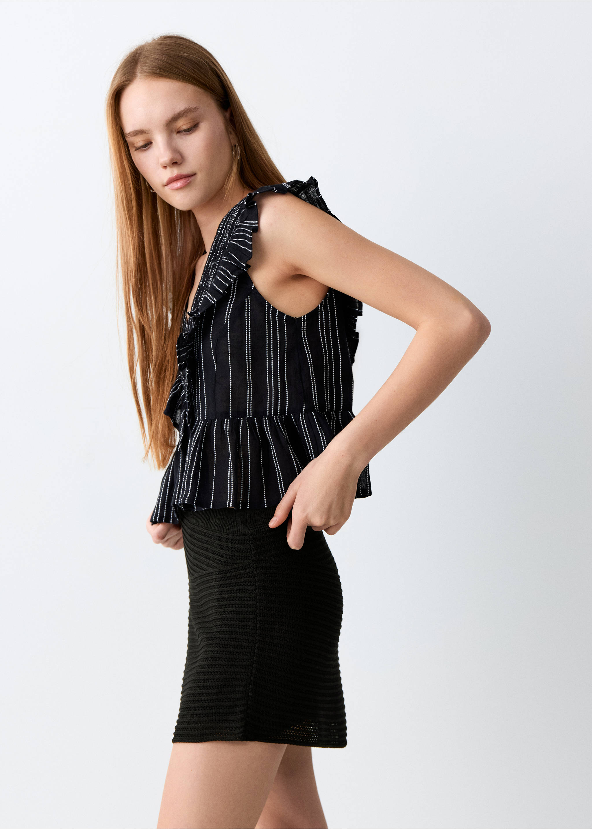 Asymmetric short skirt - Medium plane, Black. Ref: 27096731-00.