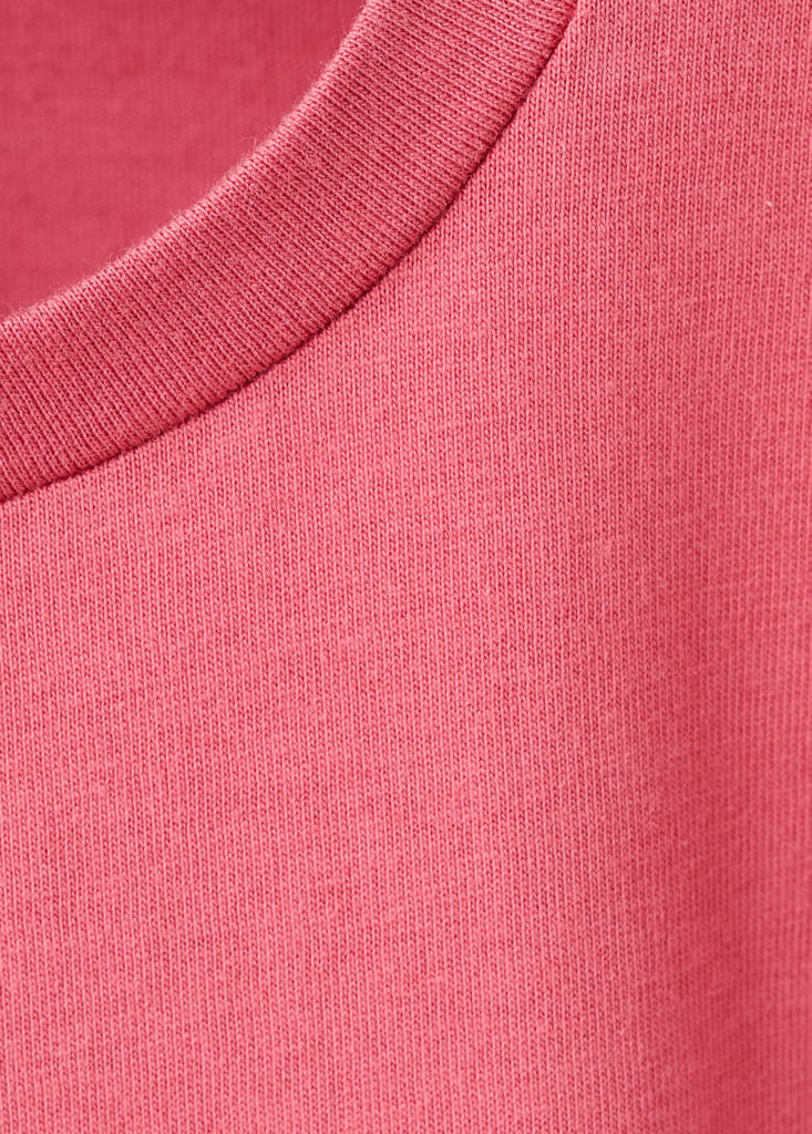 Off-the-shoulder cotton T-shirt — Strawberry