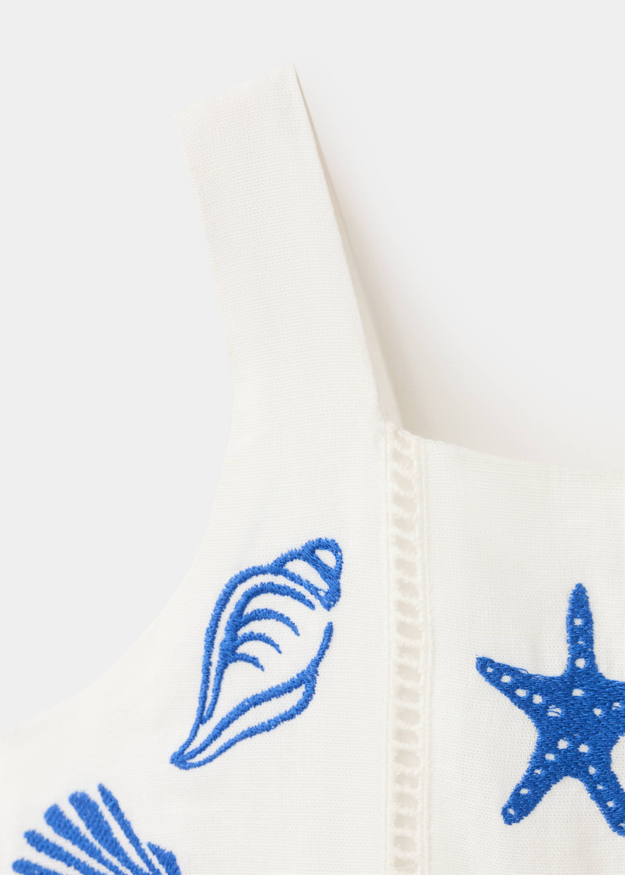 Long jumpsuit with embroidered details - Details of the article 8