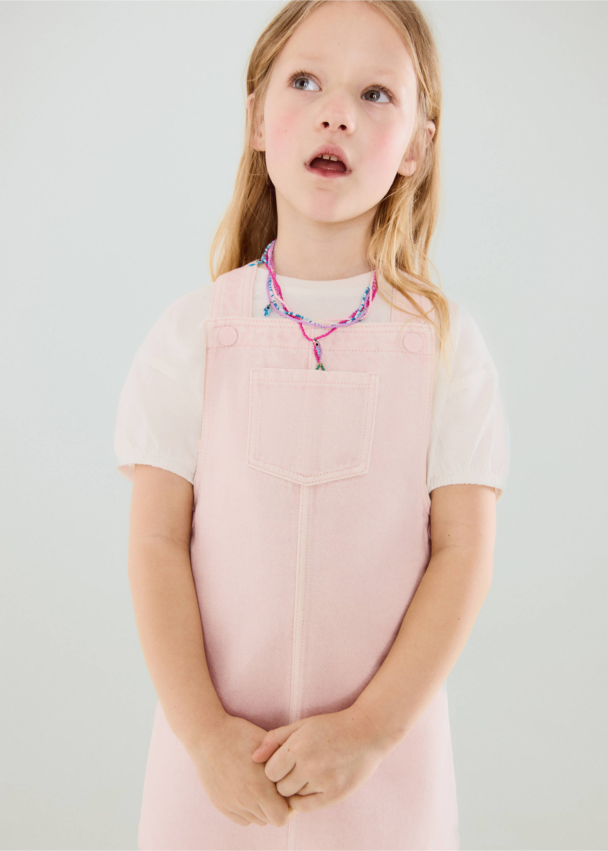 Robe chasuble courte en jean - Plan général, Rose. Ref: 27096743-00.