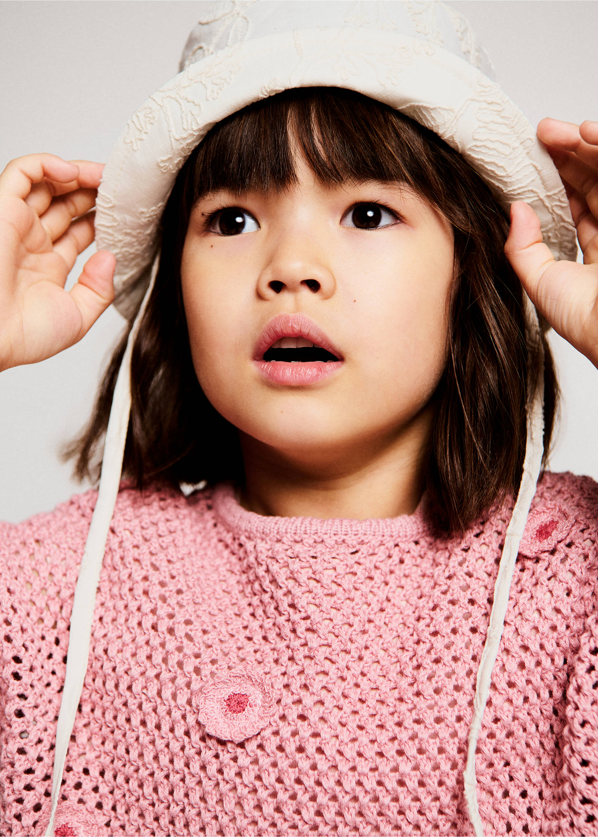 Embroidered bucket hat - General plane, Light/Pastel Grey. Ref: 27096745-00.