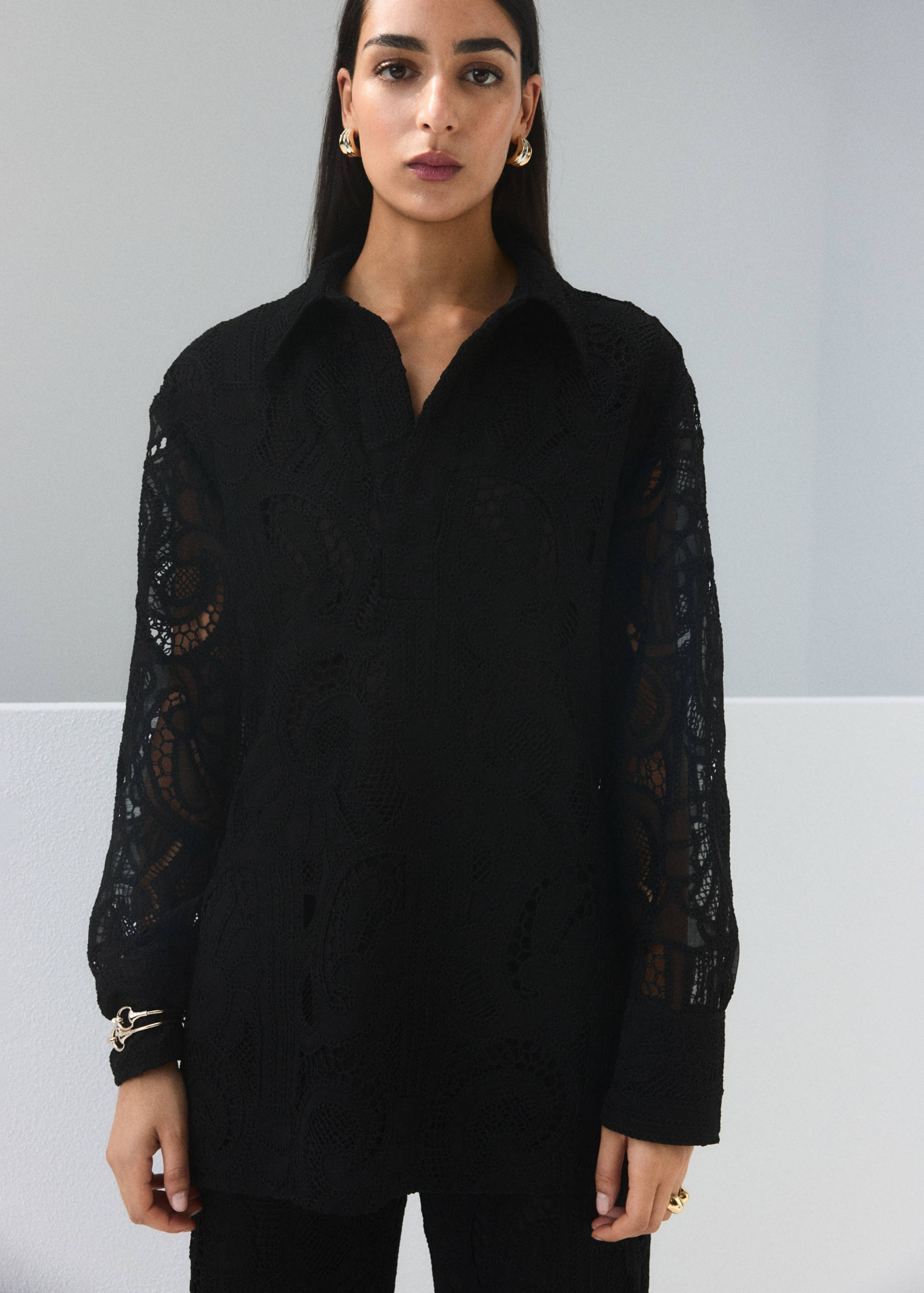 Embroidered openwork blouse - Medium plane