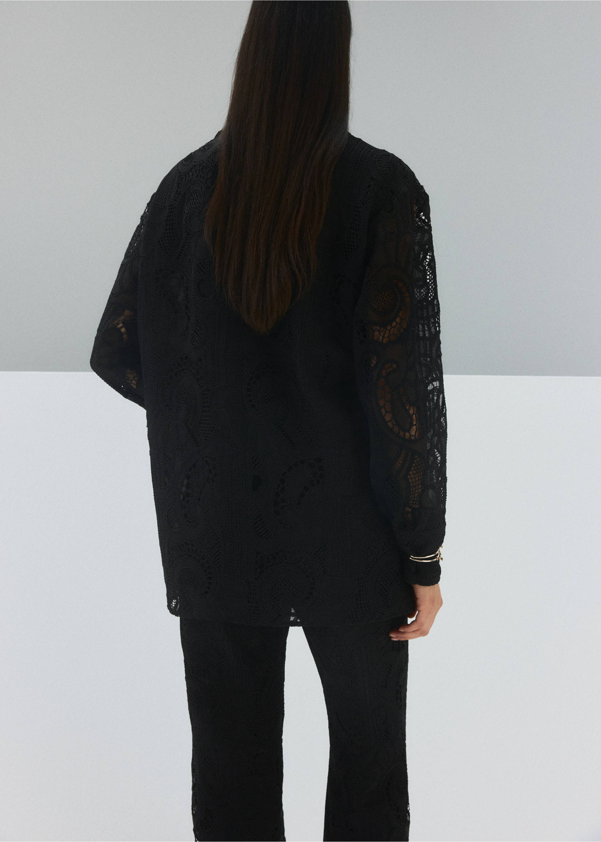 Embroidered openwork blouse - Reverse of the article, Black. Ref: 27097135-00.