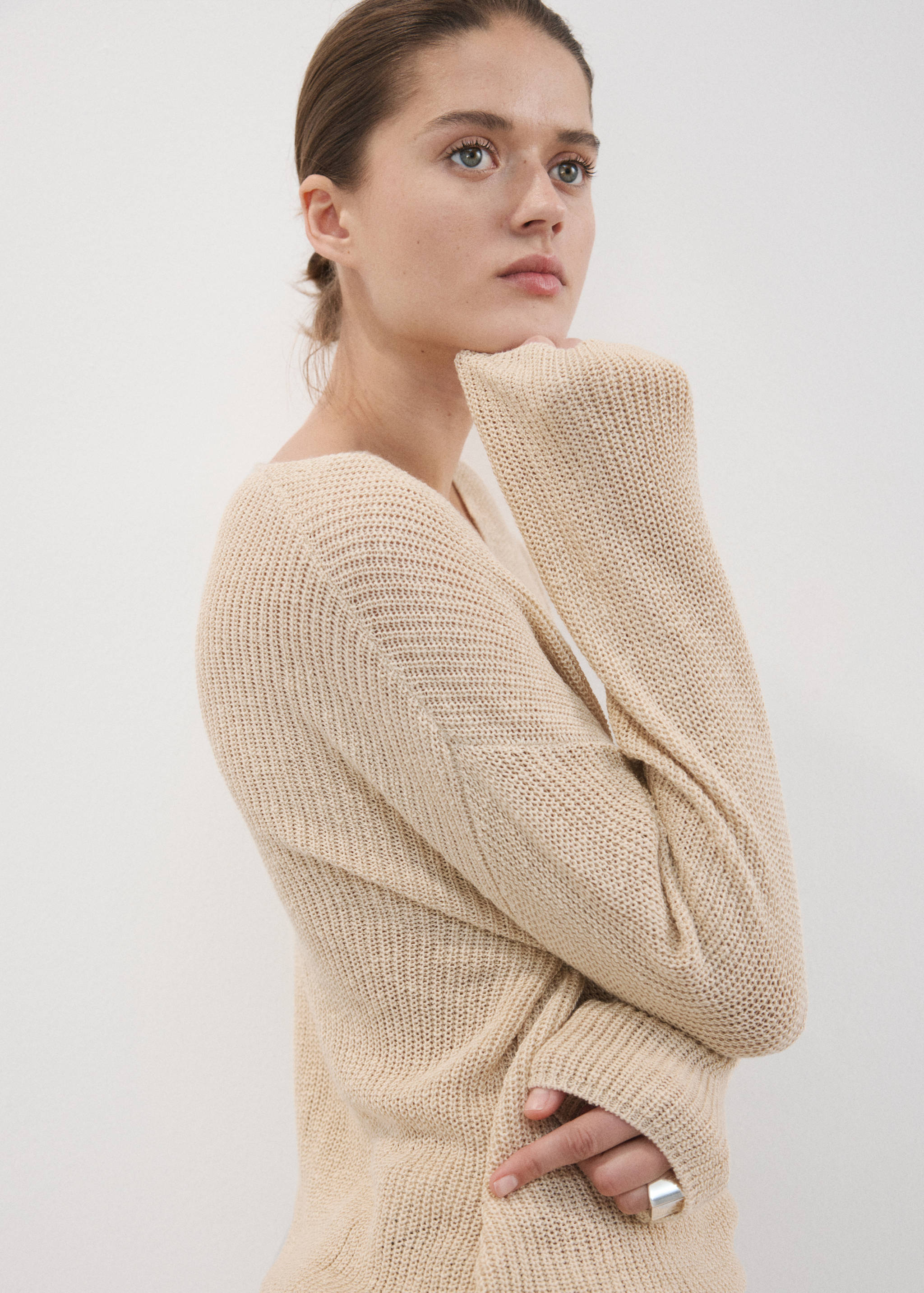 V-neck openwork knitted sweater - Details of the article 1