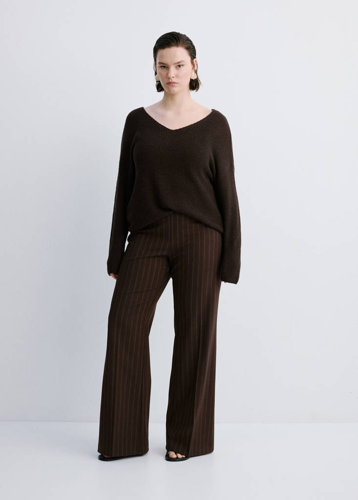 V-neck openwork knitted sweater — Chocolate