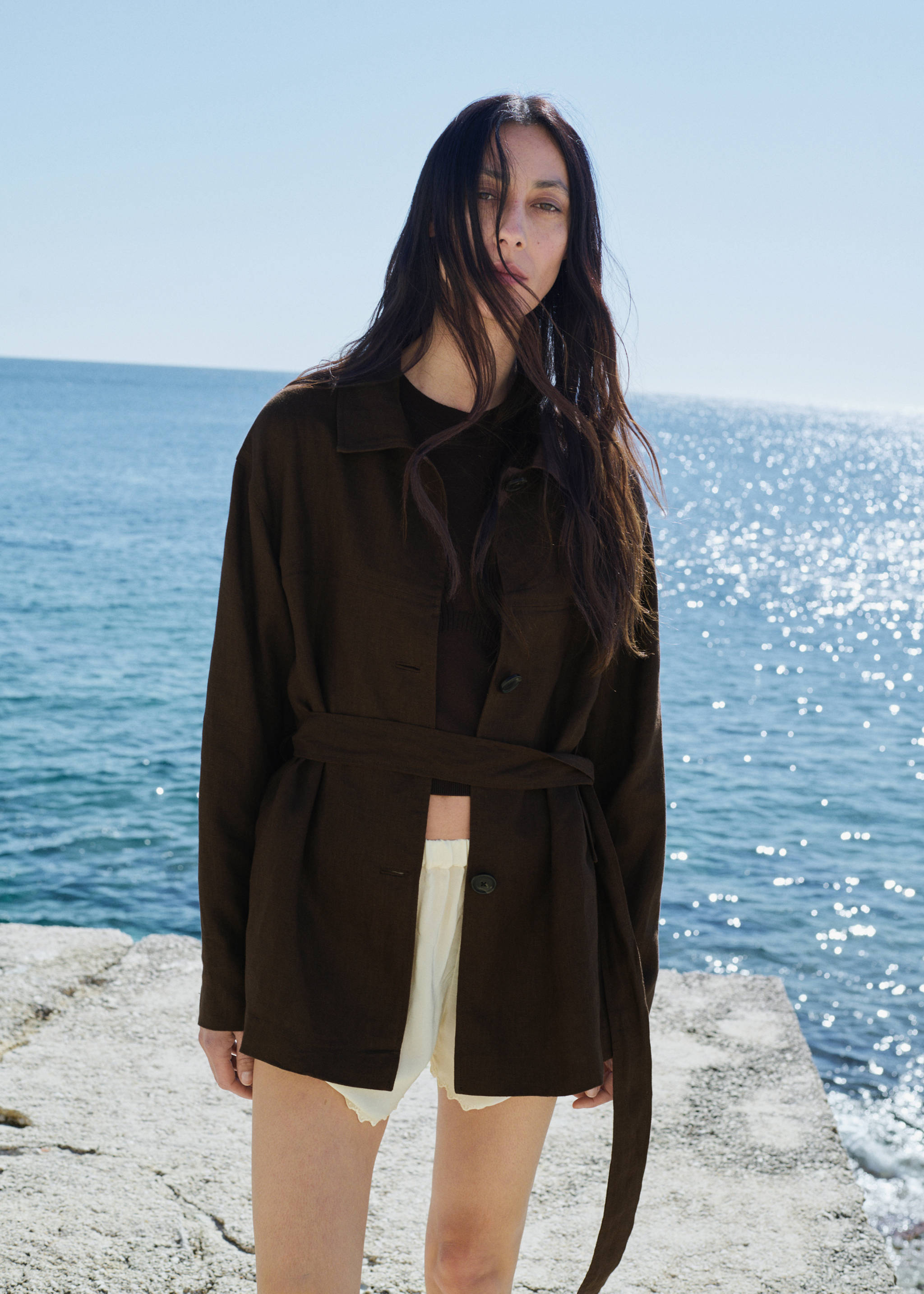 جاكيت بحزام من الكتان - رؤية وسط